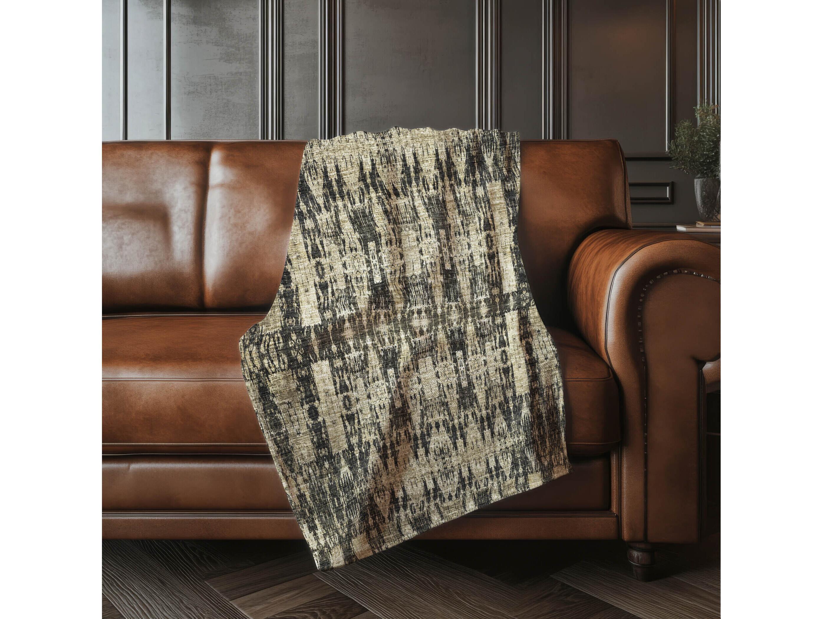 Dalyn Sherpa Black Polyester Throw