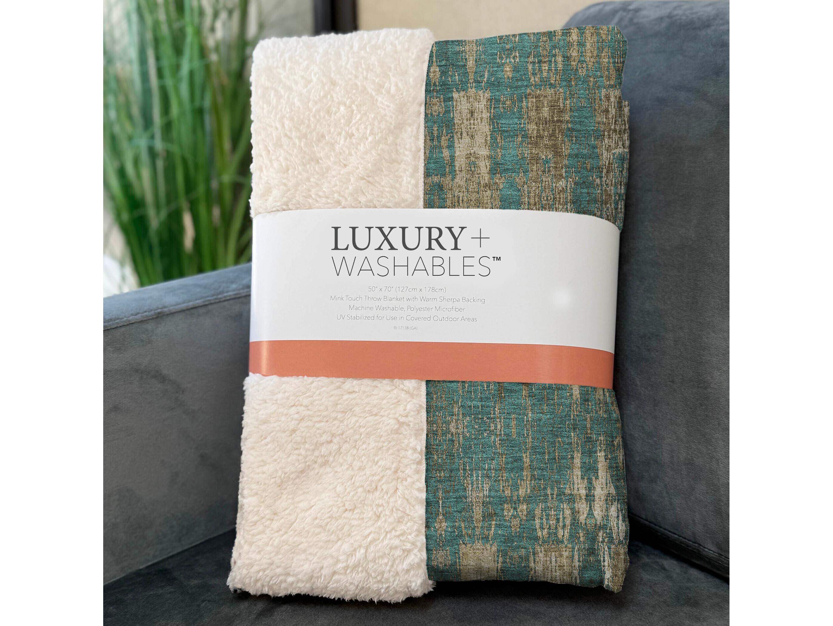 Dalyn Sherpa Teal Polyester Throw