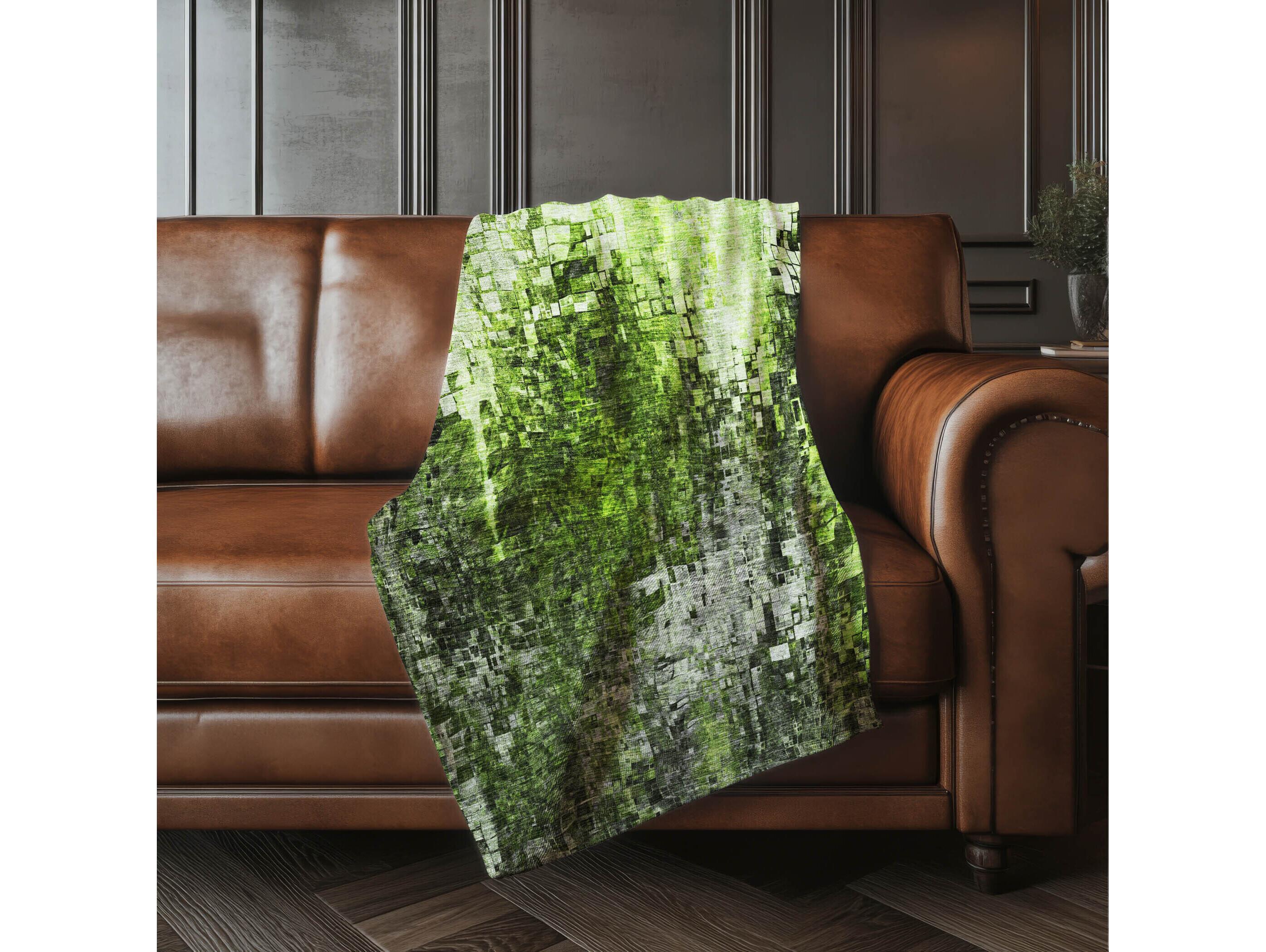 Dalyn Sherpa Green Polyester Throw