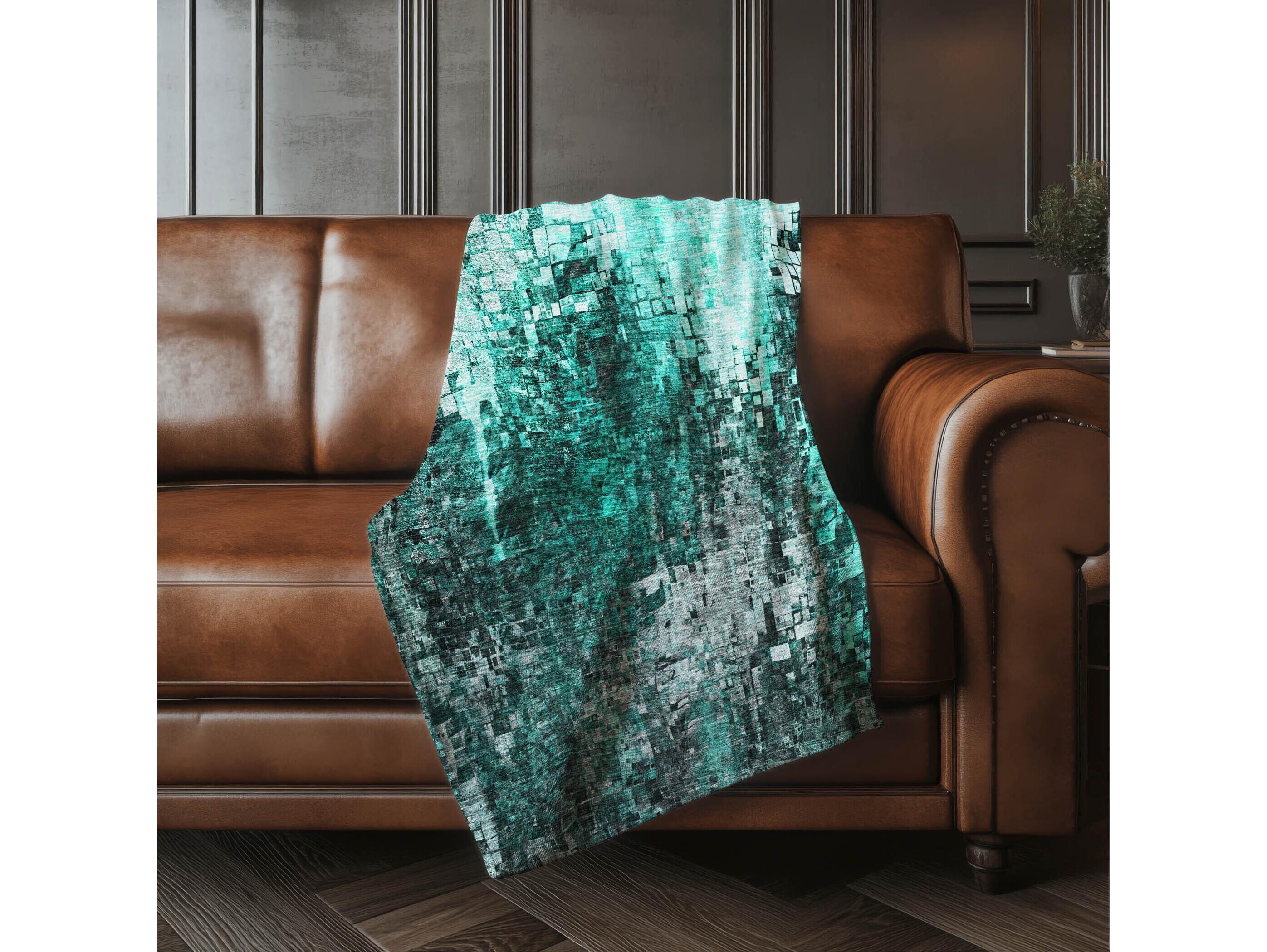 Dalyn Sherpa Teal Polyester Throw