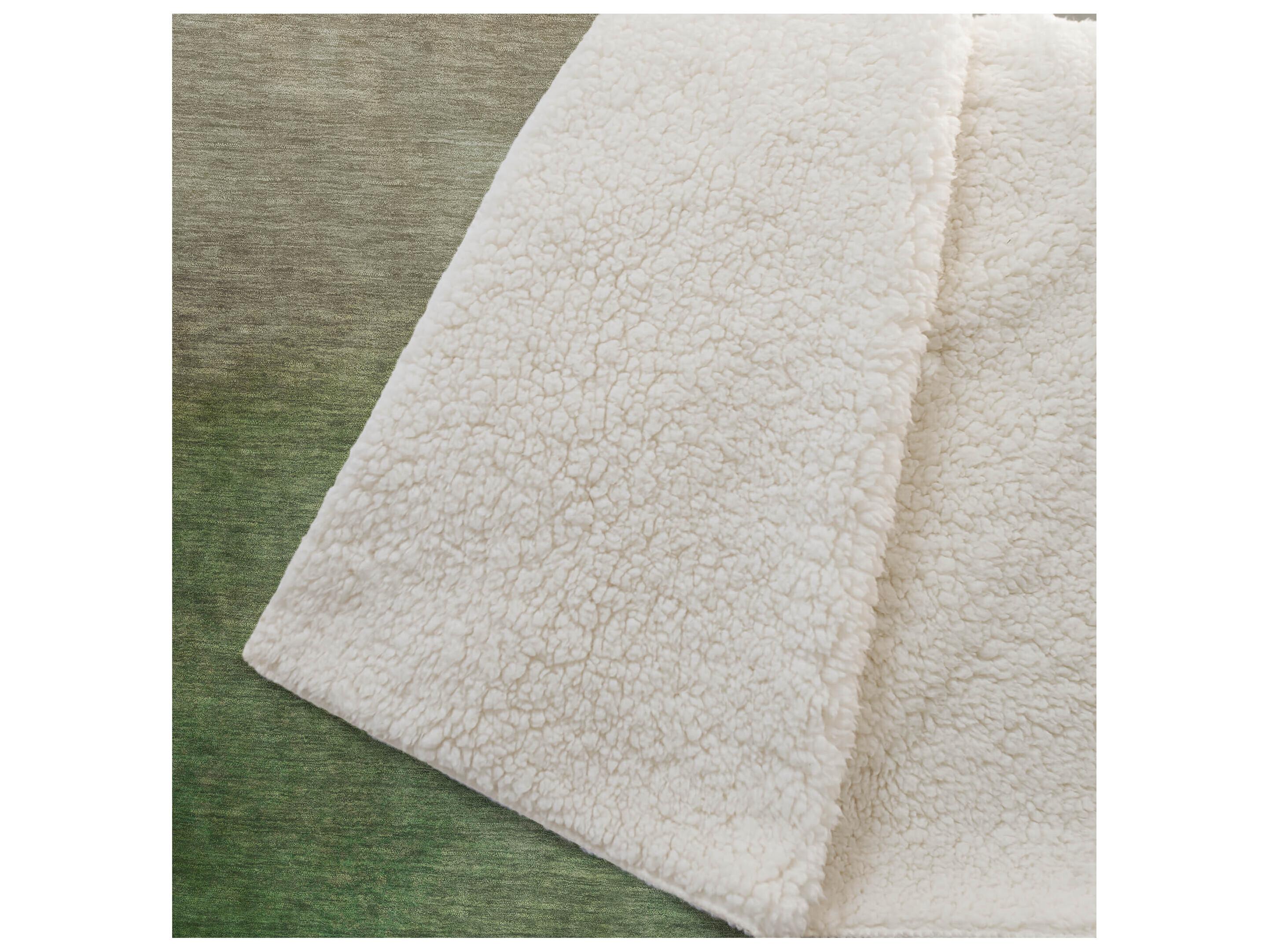 Dalyn Sherpa Pink Polyester Throw