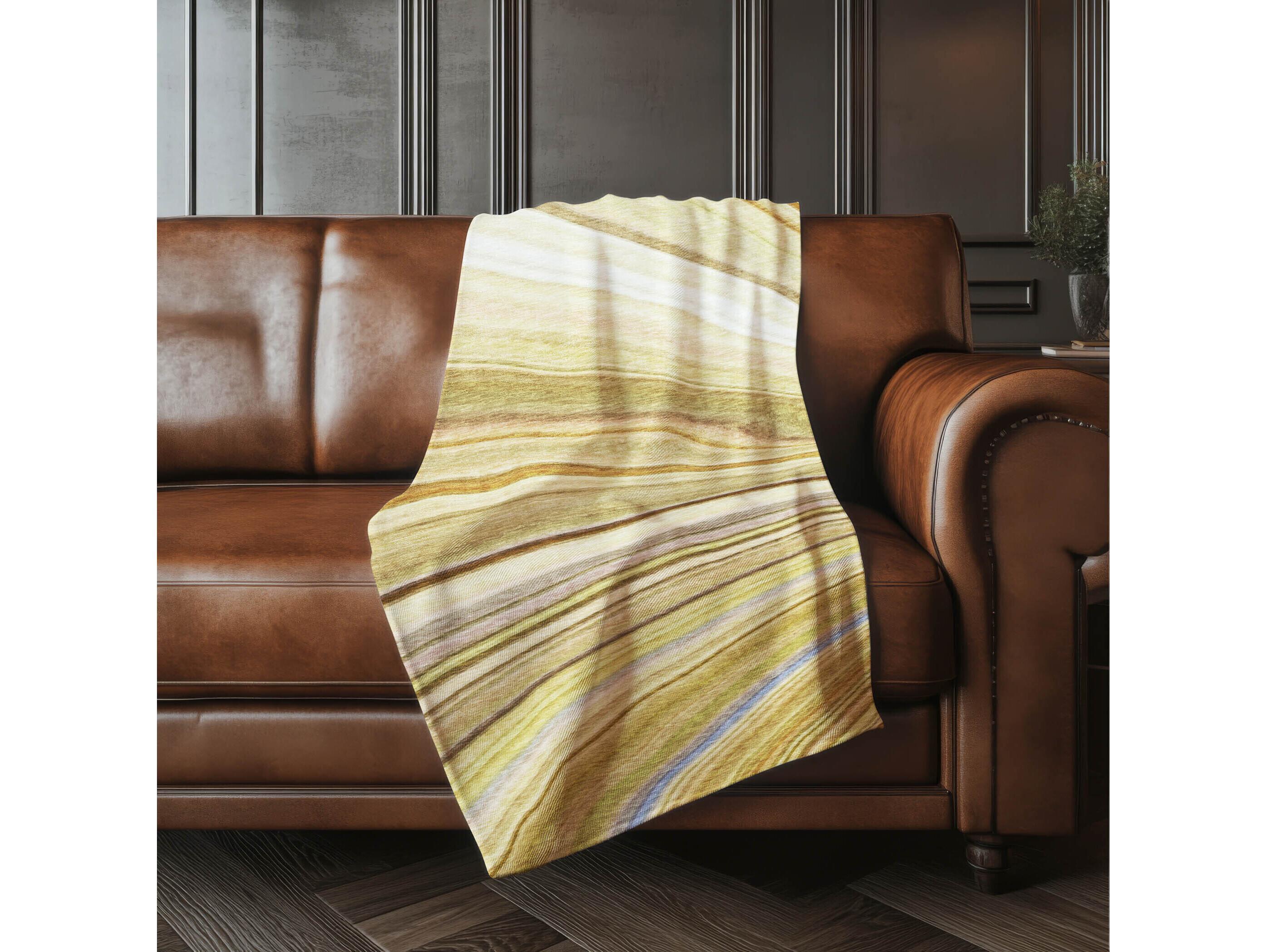 Dalyn Sherpa Brown Polyester Throw