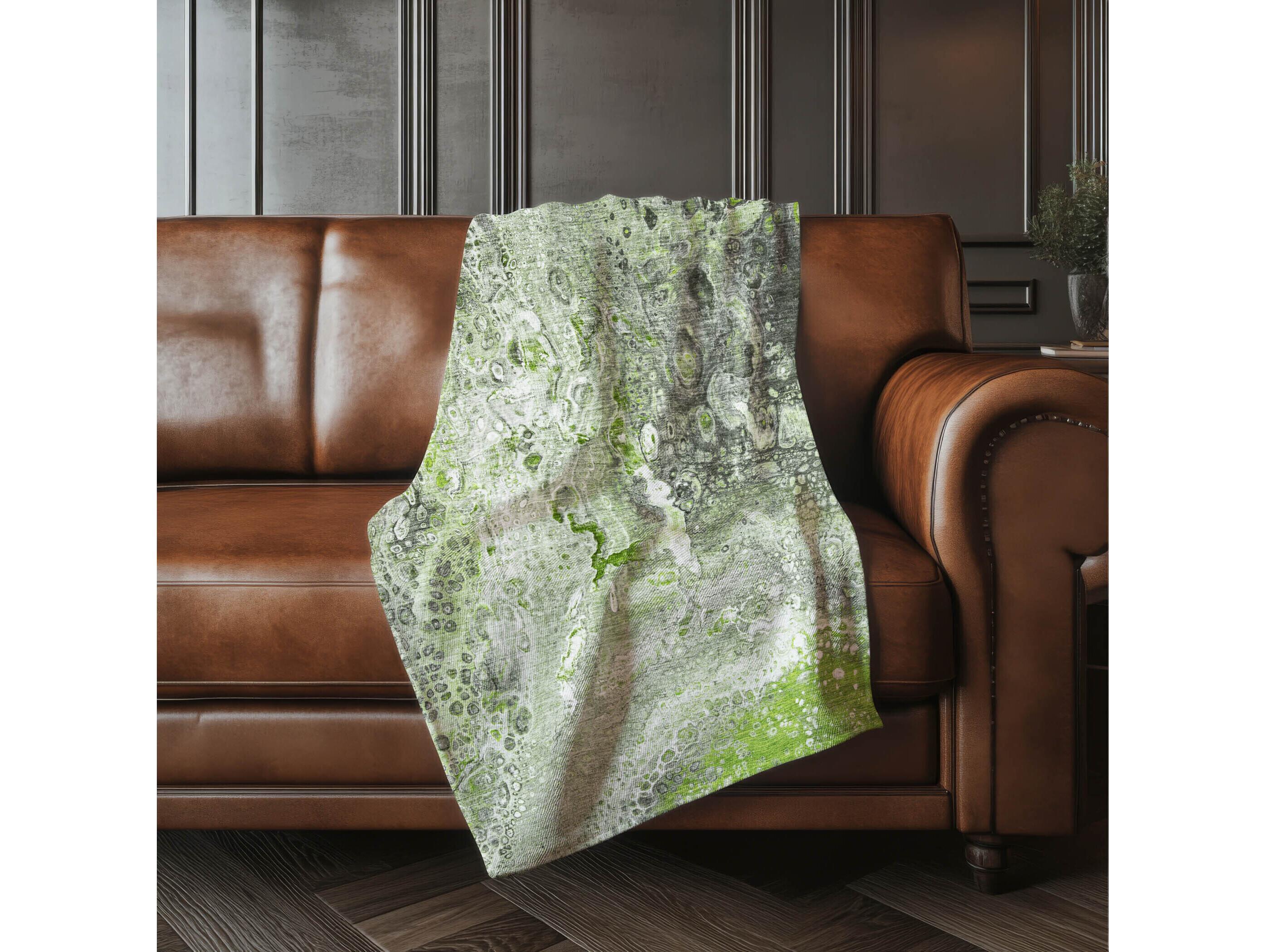 Dalyn Sherpa Green Polyester Throw