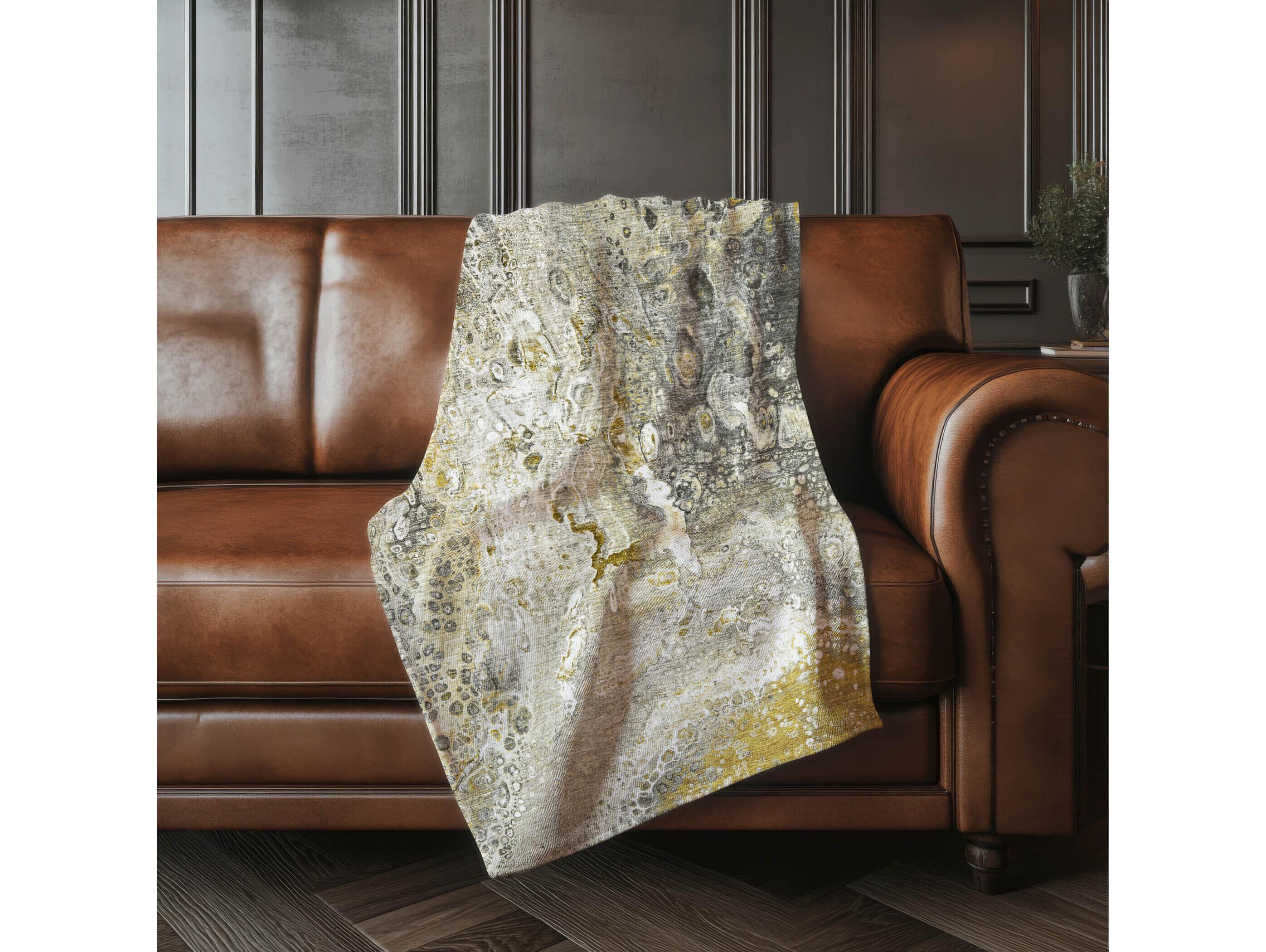 Dalyn Sherpa Brown Polyester Throw