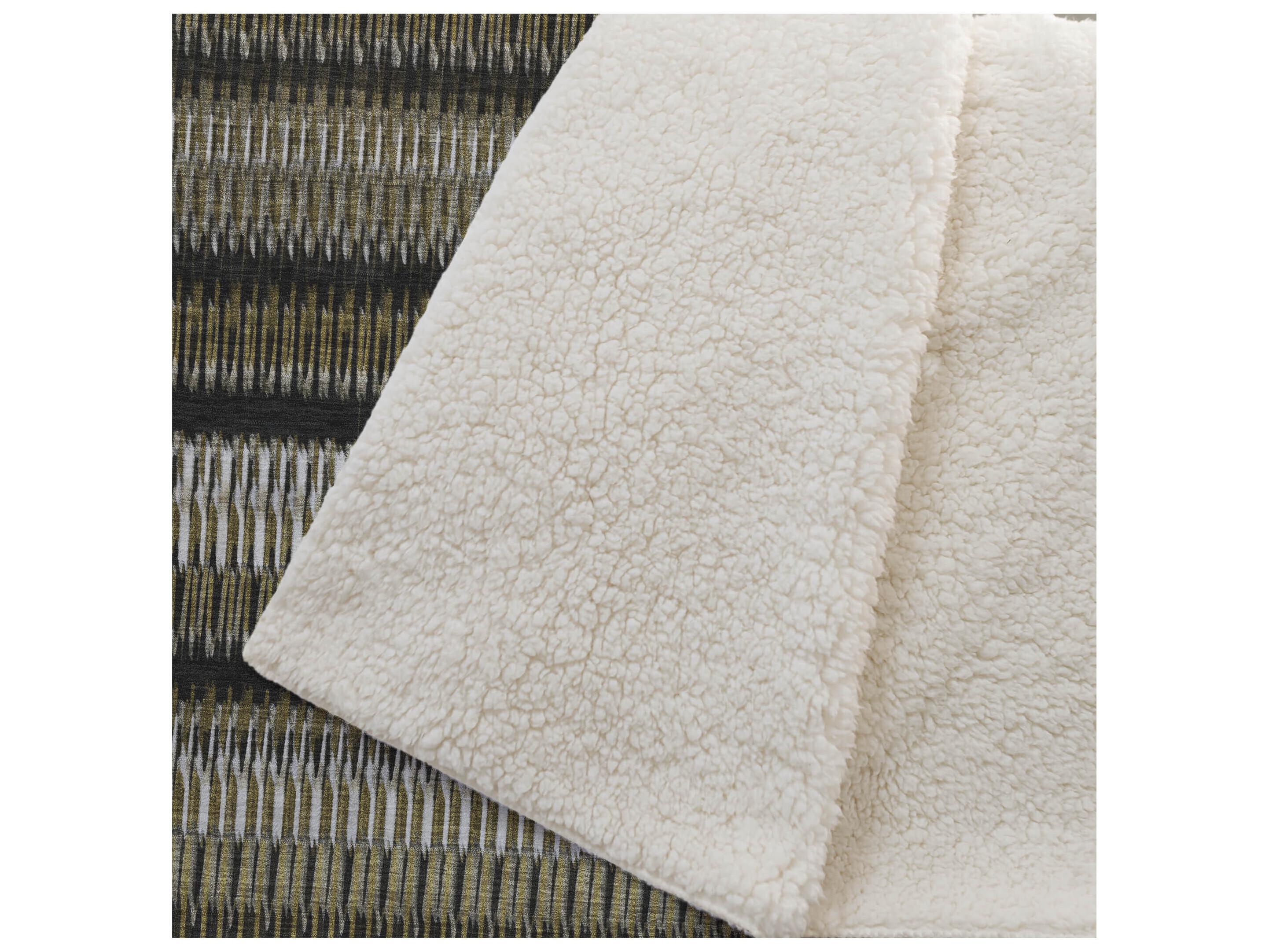 Dalyn Sherpa Brown Polyester Throw