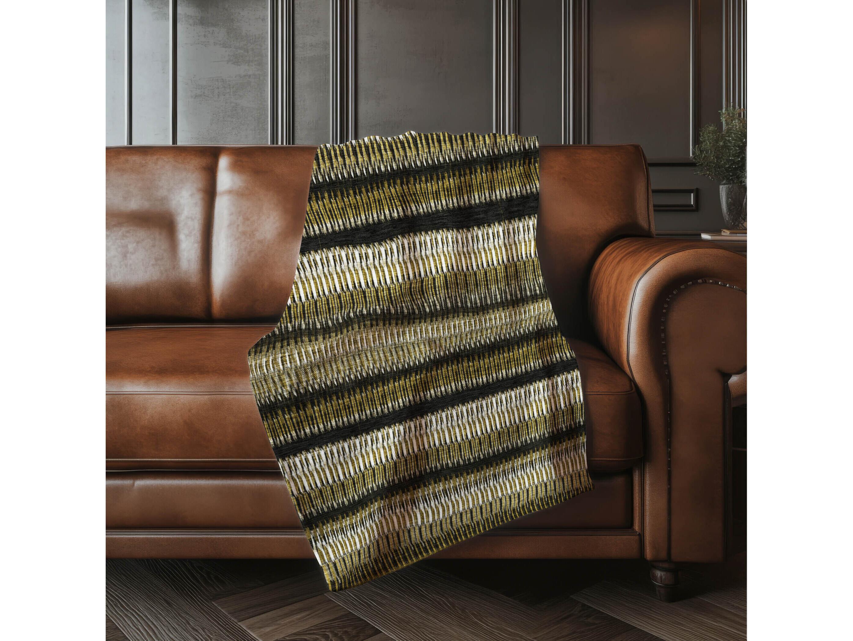 Dalyn Sherpa Brown Polyester Throw