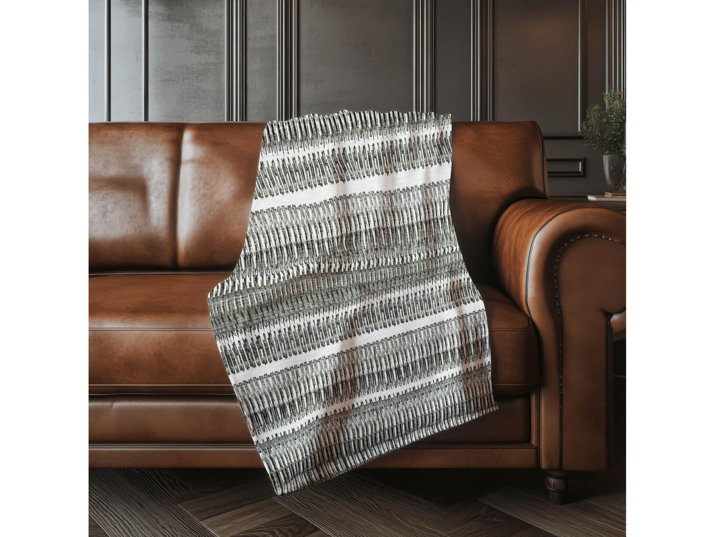Dalyn Sherpa Gray Polyester Throw