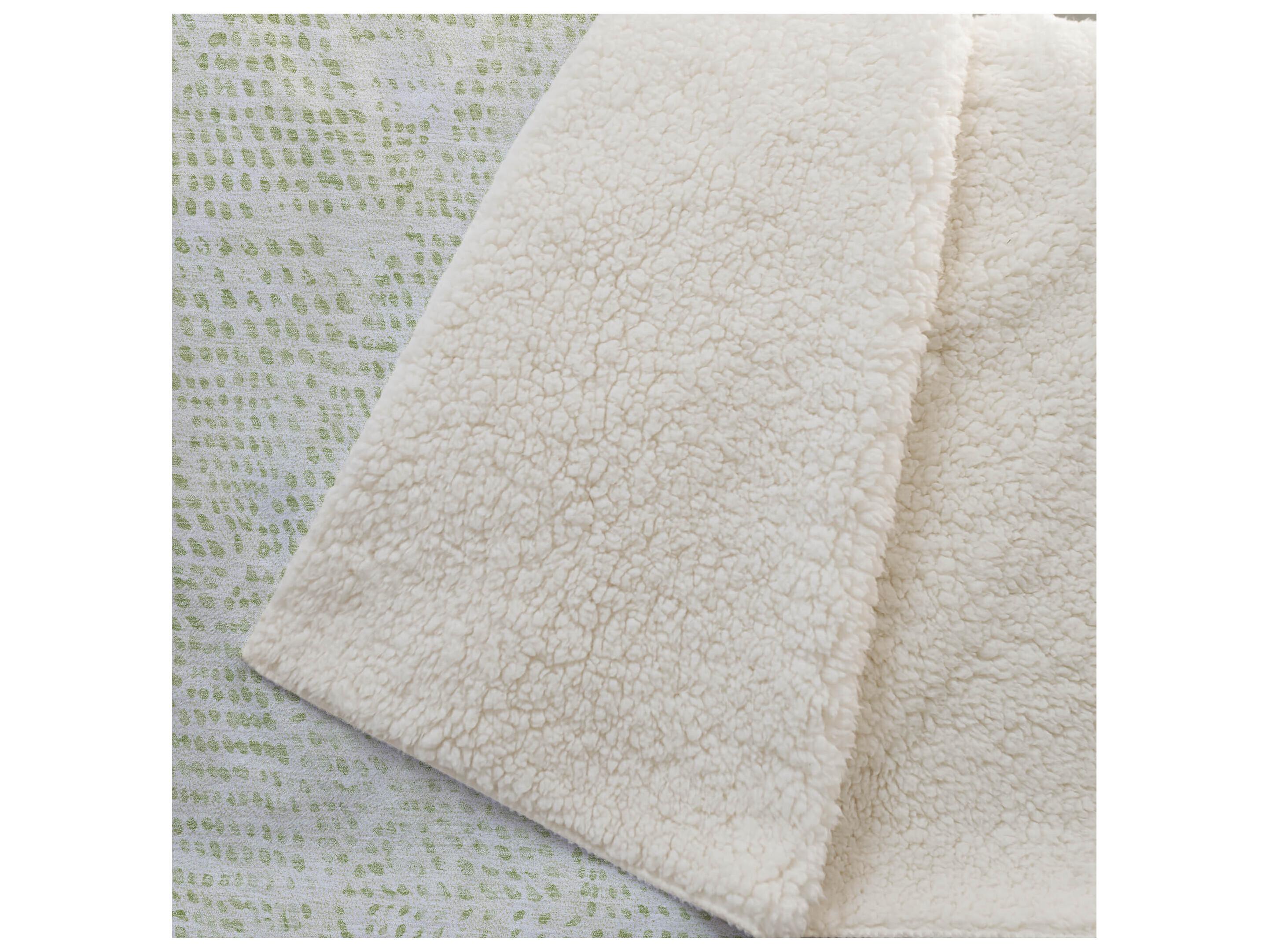 Dalyn Sherpa Green Polyester Throw