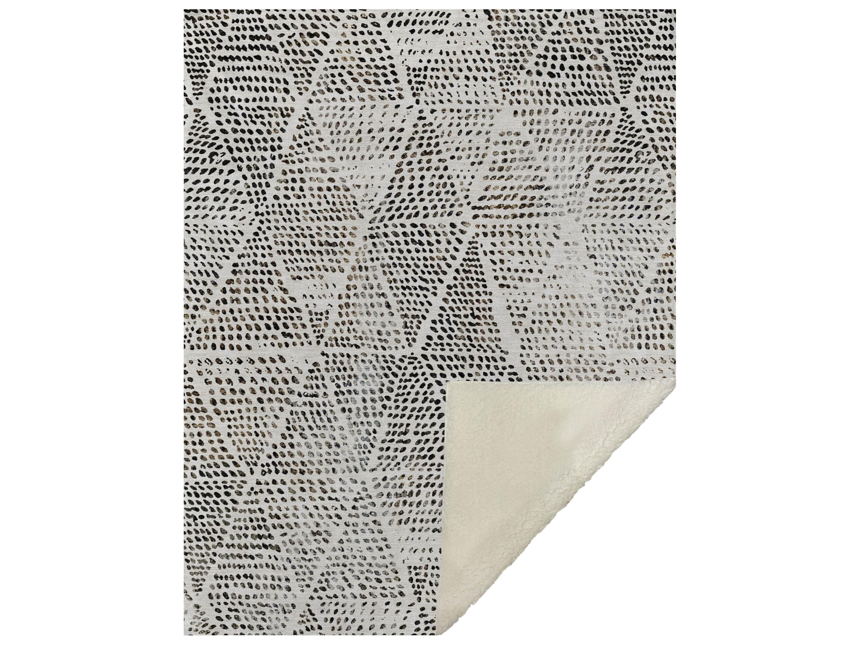 Dalyn Sherpa Ivory Polyester Throw