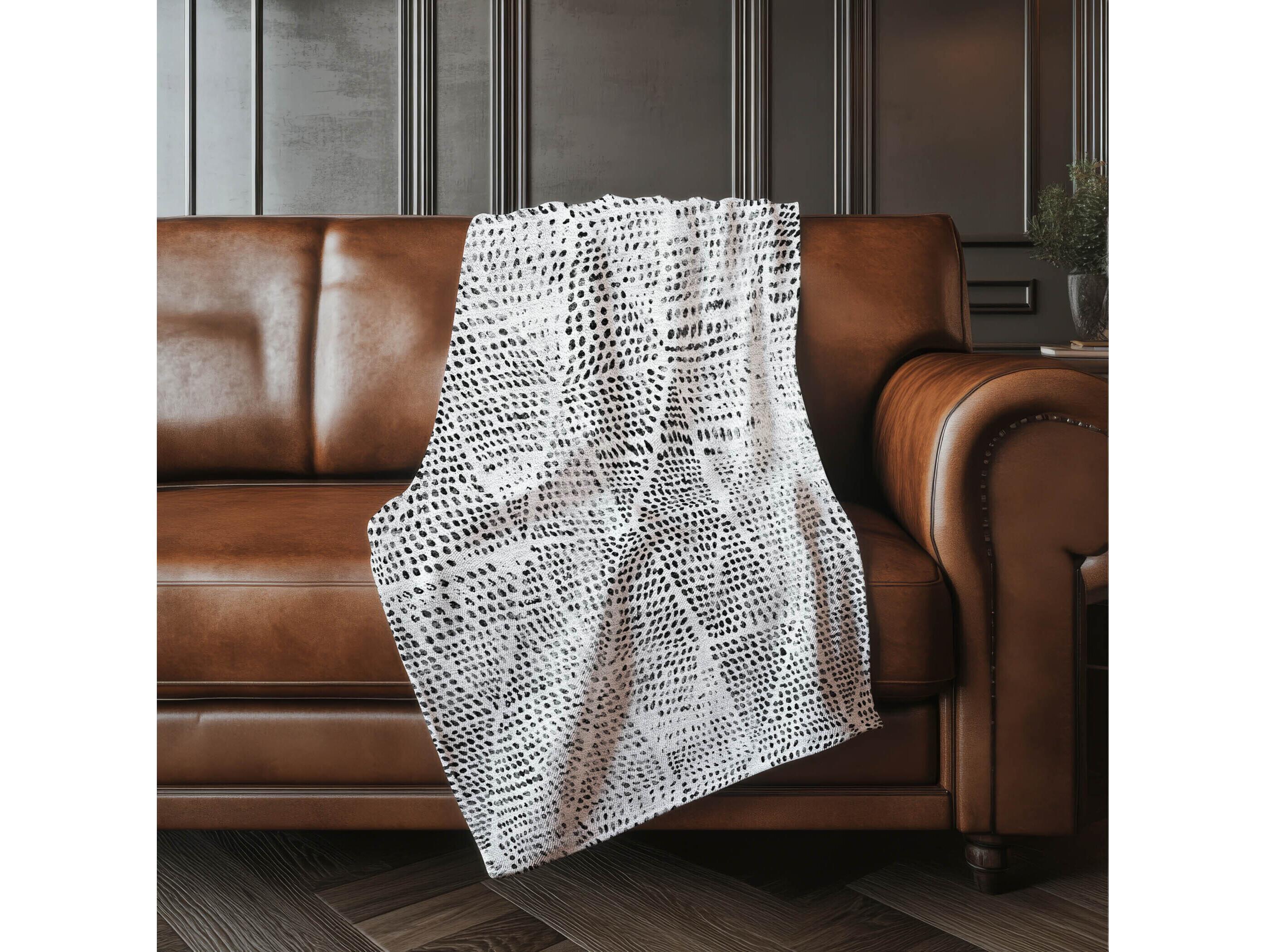 Dalyn Sherpa Gray Polyester Throw