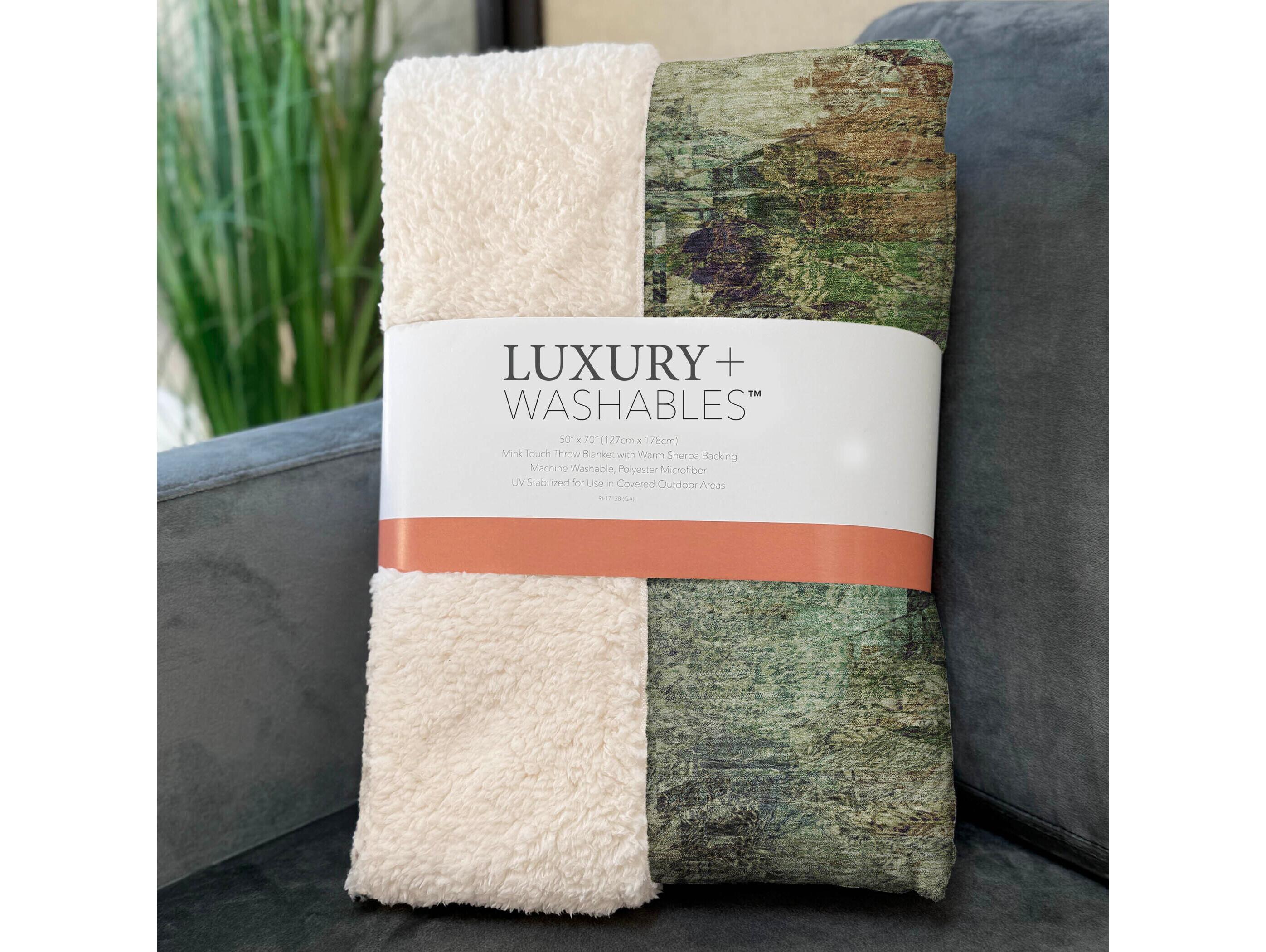 Dalyn Sherpa Brown Polyester Throw