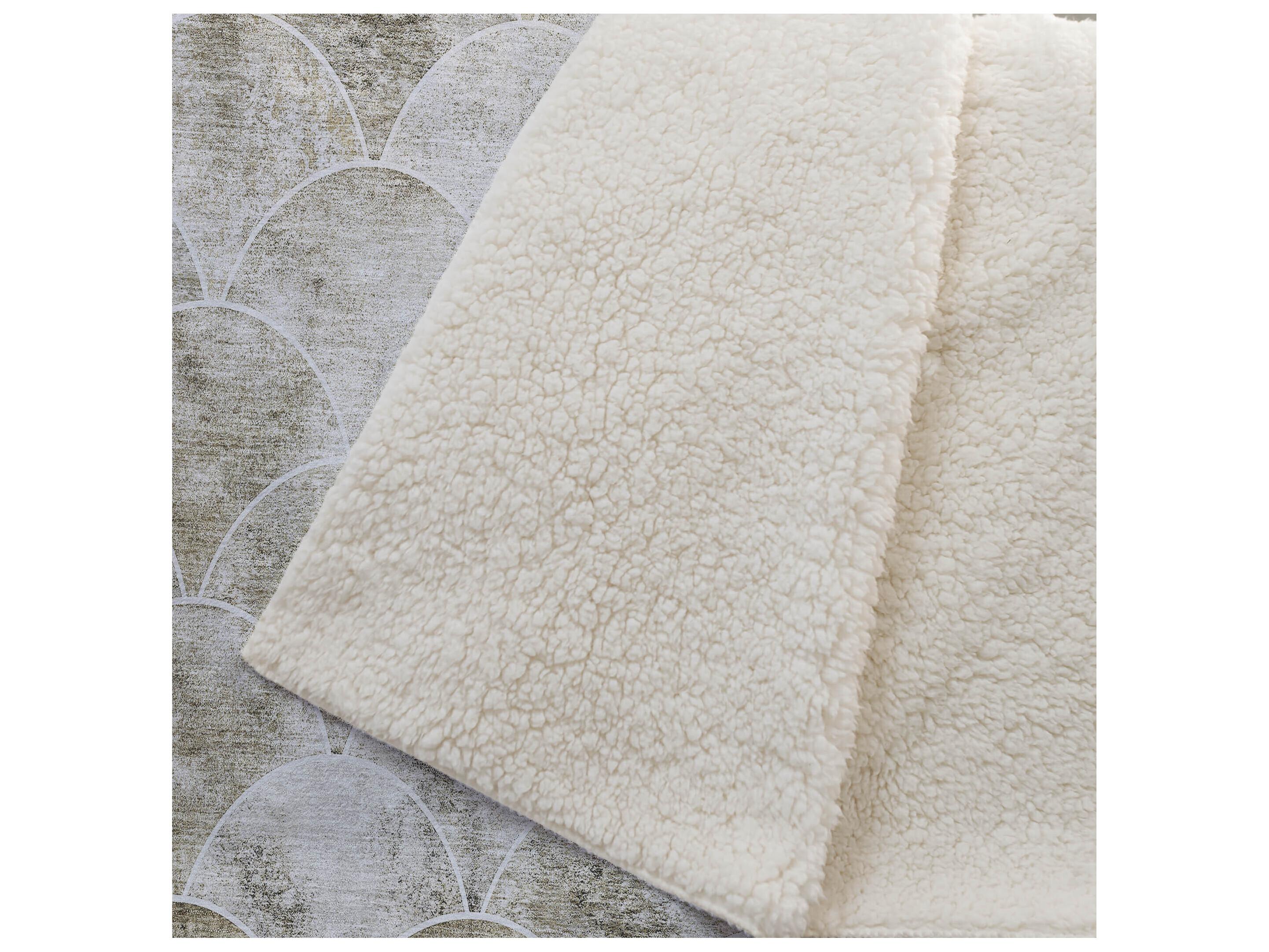 Dalyn Sherpa Brown Polyester Throw