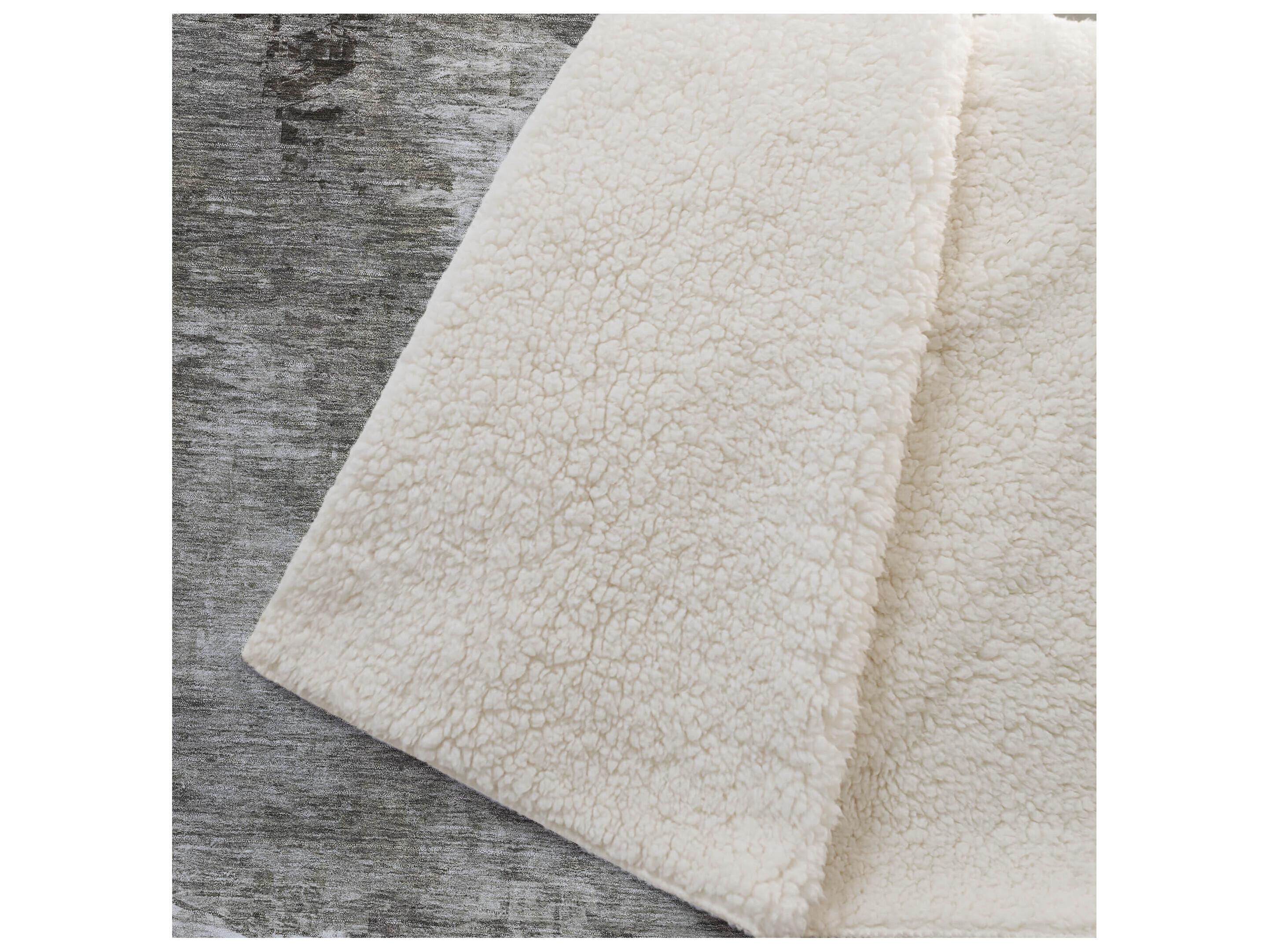 Dalyn Sherpa Brown Polyester Throw