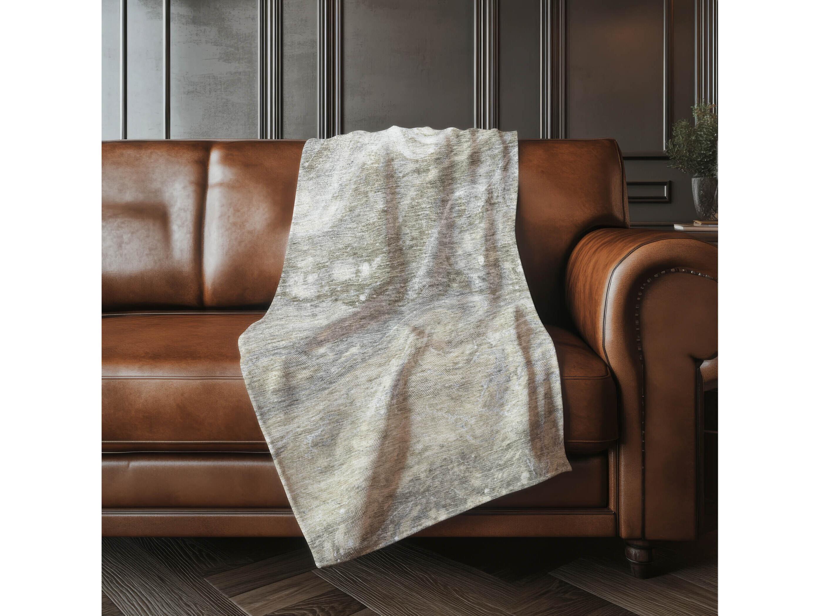Dalyn Sherpa Brown Polyester Throw
