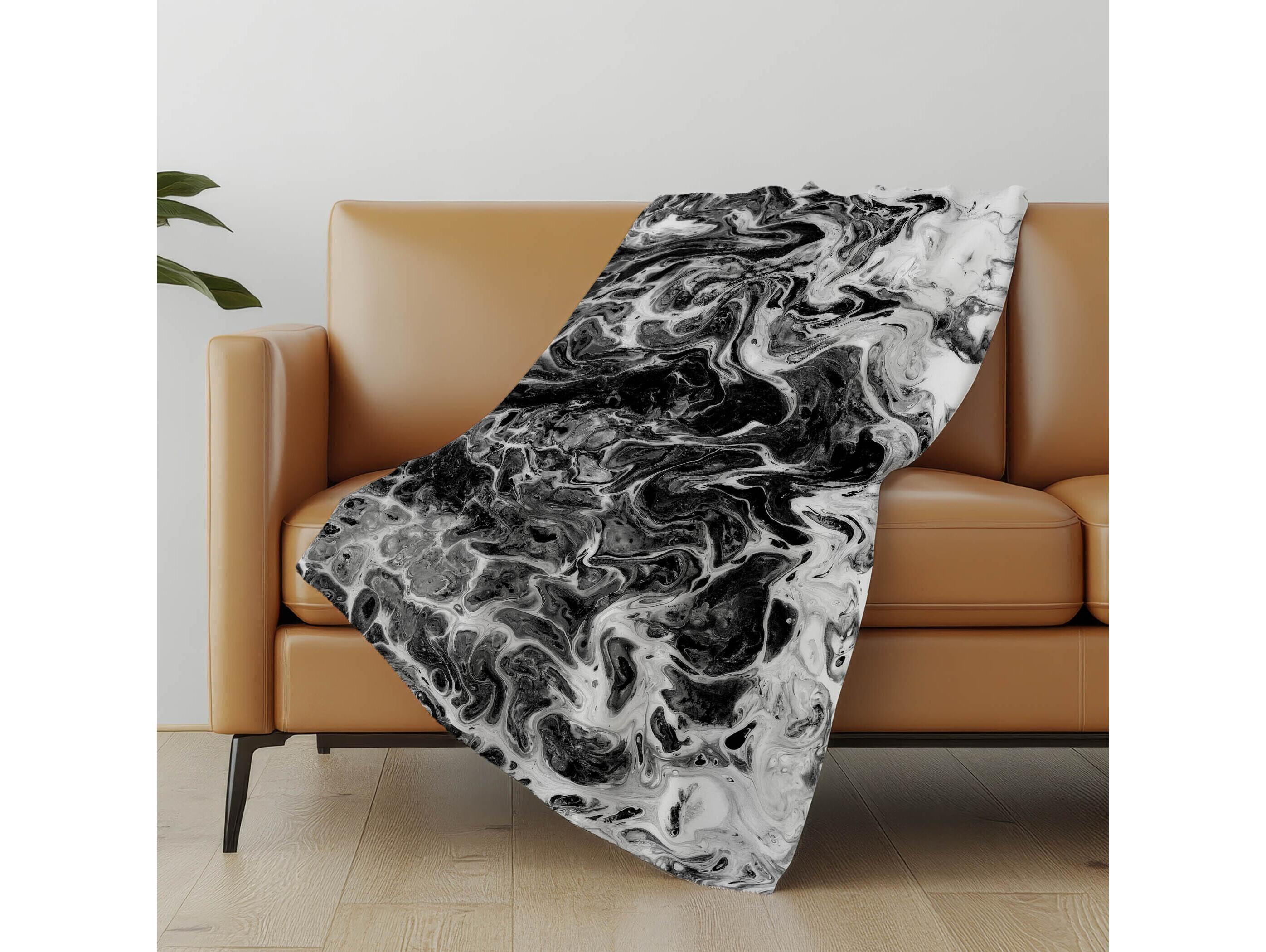 Dalyn Sherpa Black Polyester Throw