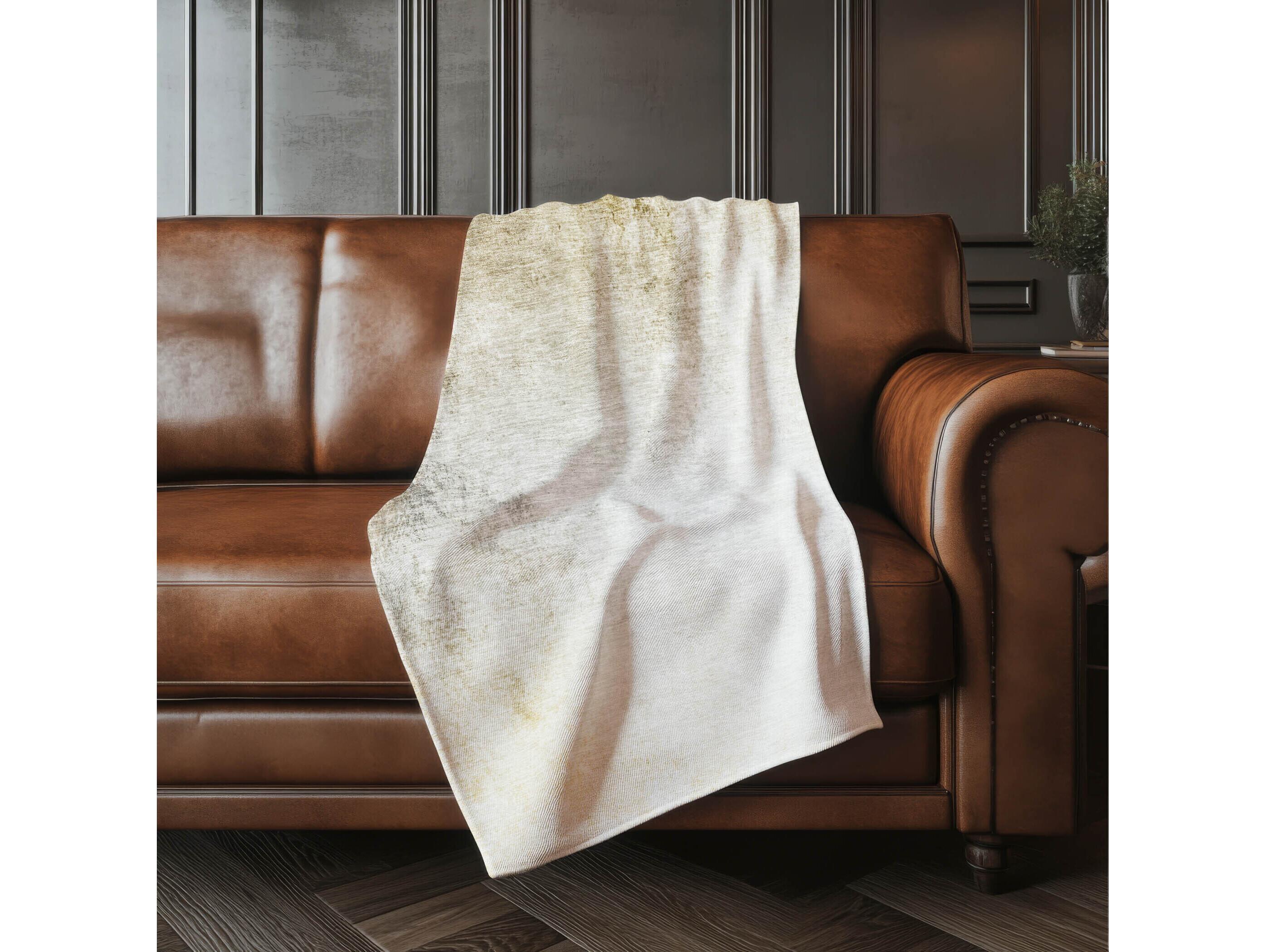 Dalyn Sherpa Brown Polyester Throw