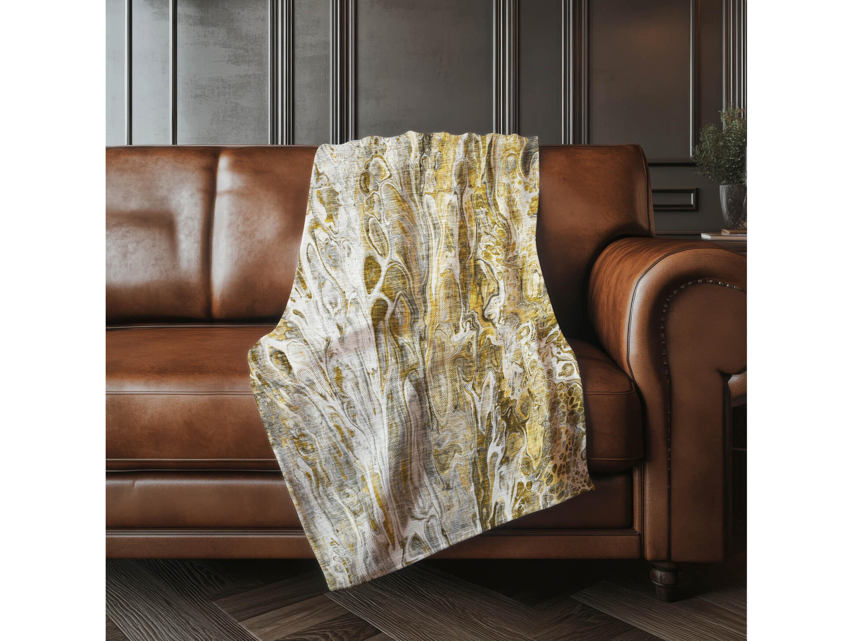Dalyn Sherpa Brown Polyester Throw