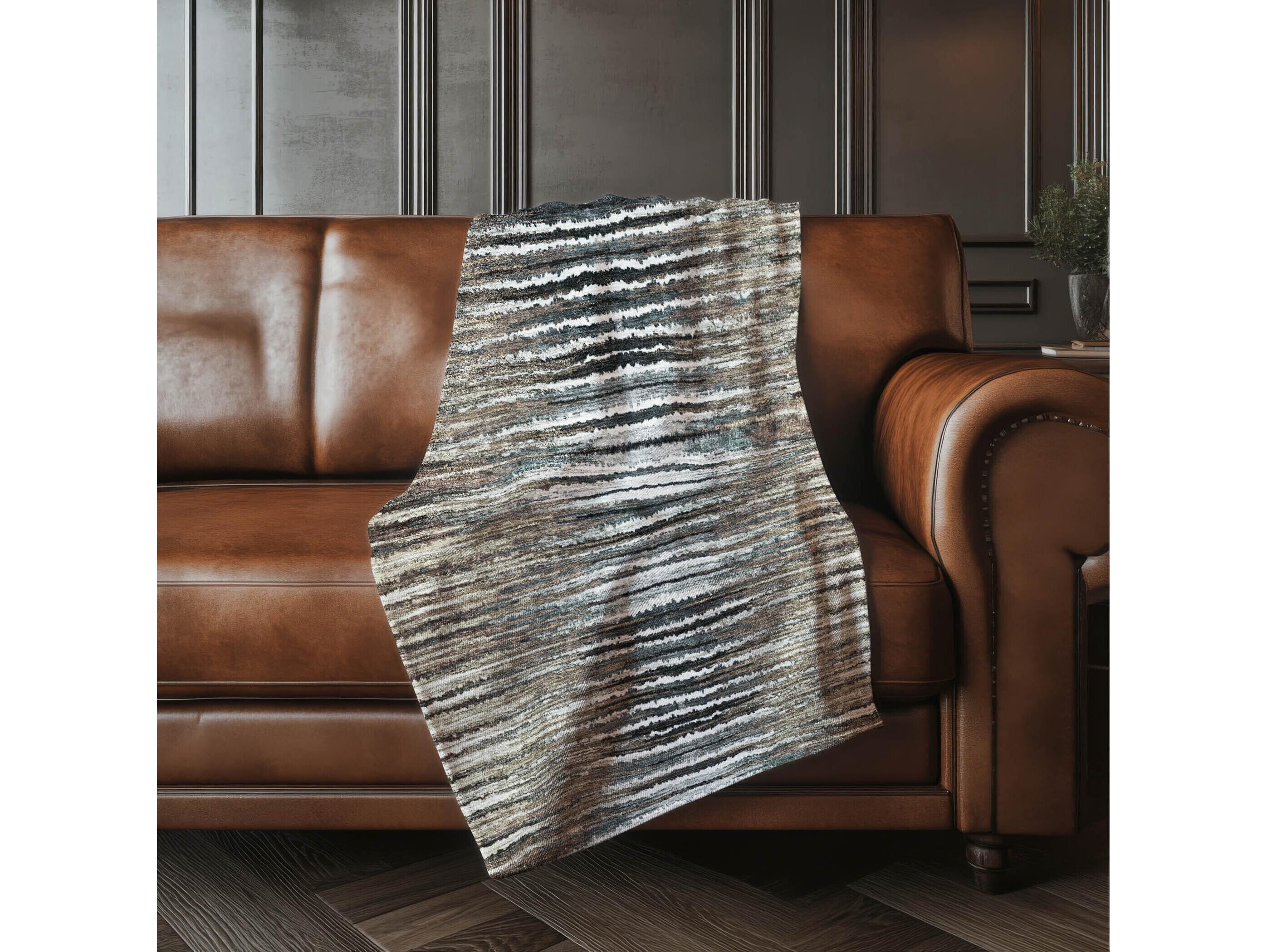 Dalyn Sherpa Brown Polyester Throw