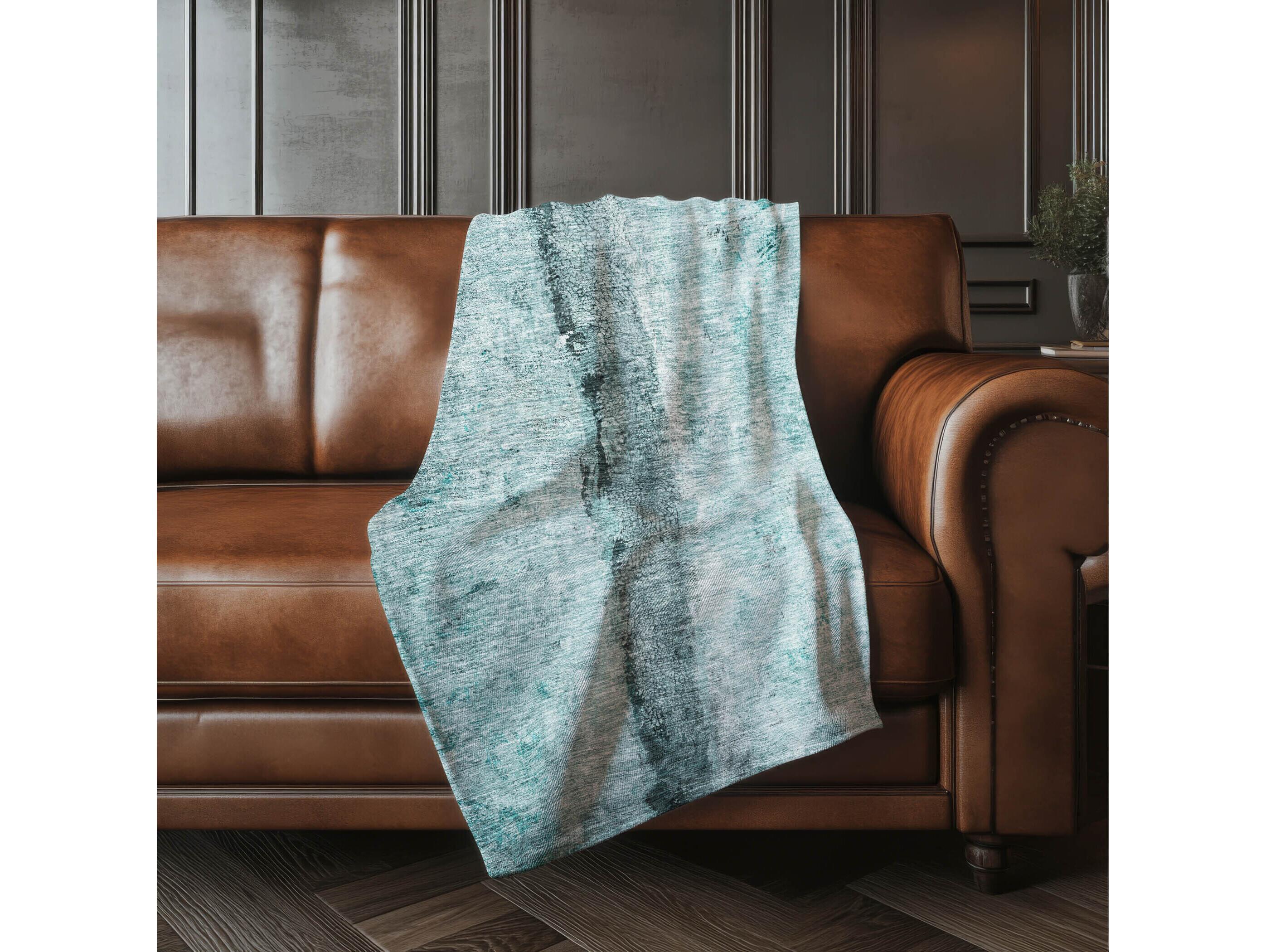 Dalyn Sherpa Teal Polyester Throw