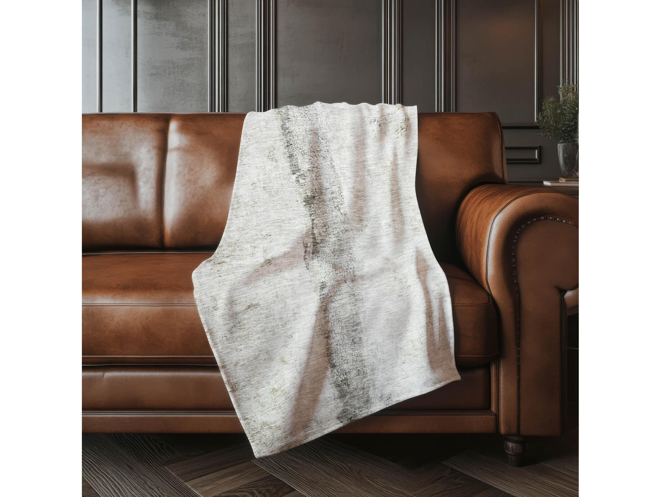 Dalyn Sherpa Brown Polyester Throw