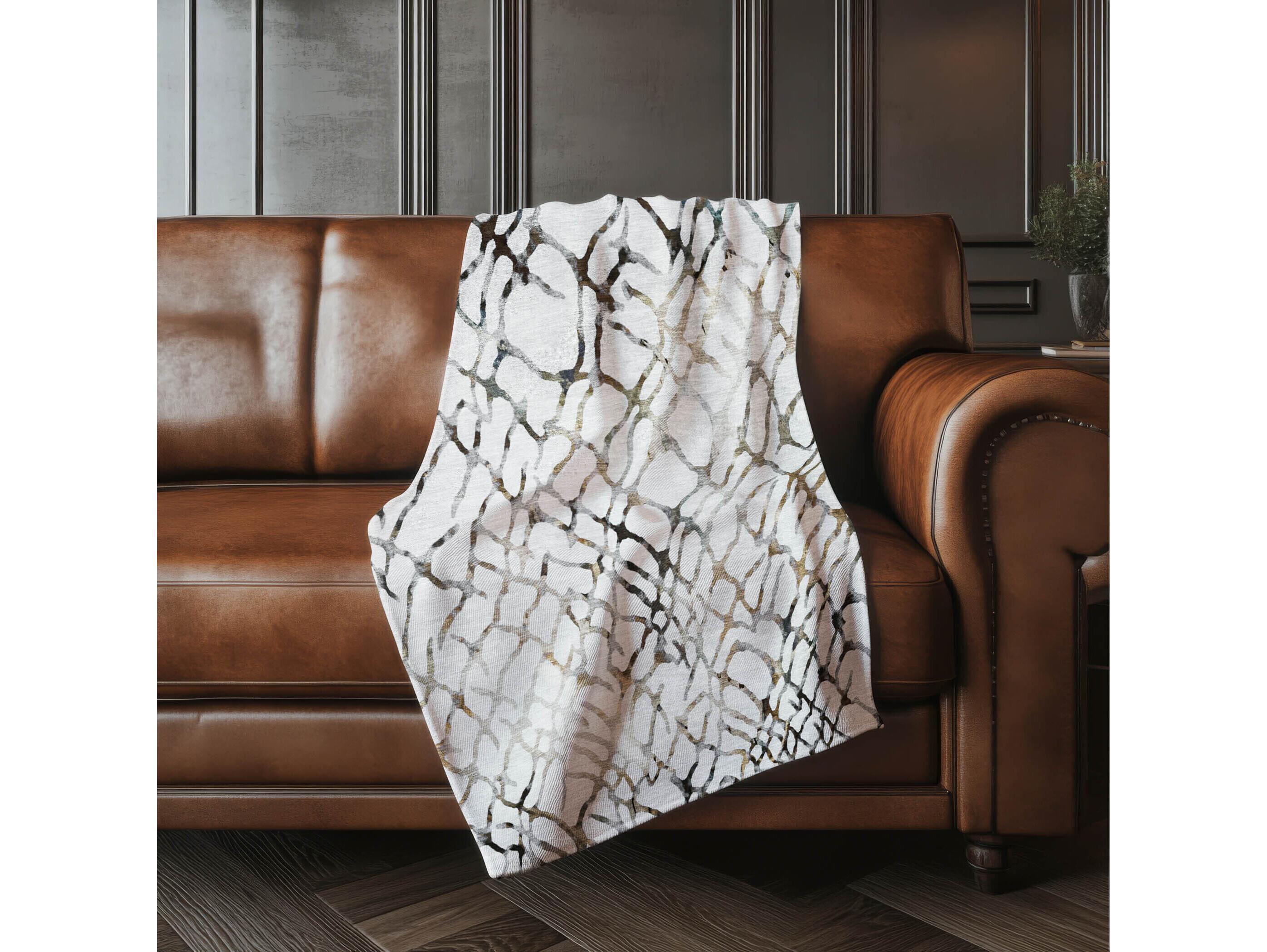 Dalyn Sherpa Gray Polyester Throw