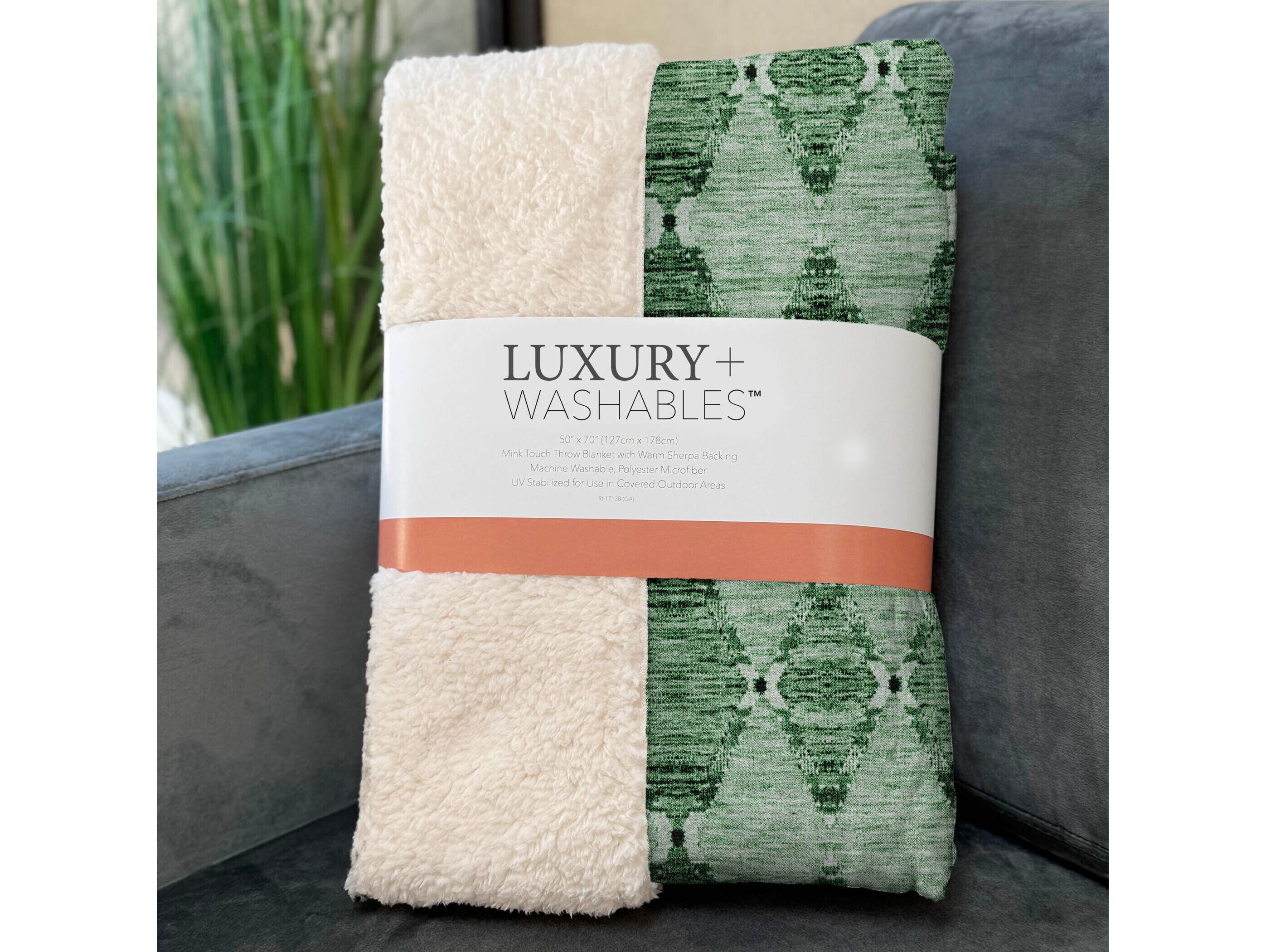 Dalyn Sherpa Green Polyester Throw