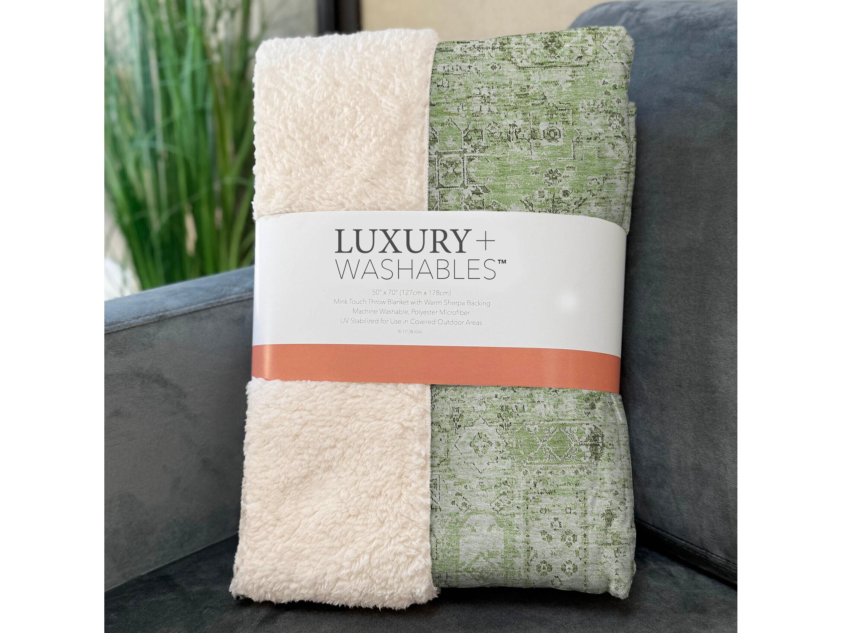 Dalyn Sherpa Green Polyester Throw