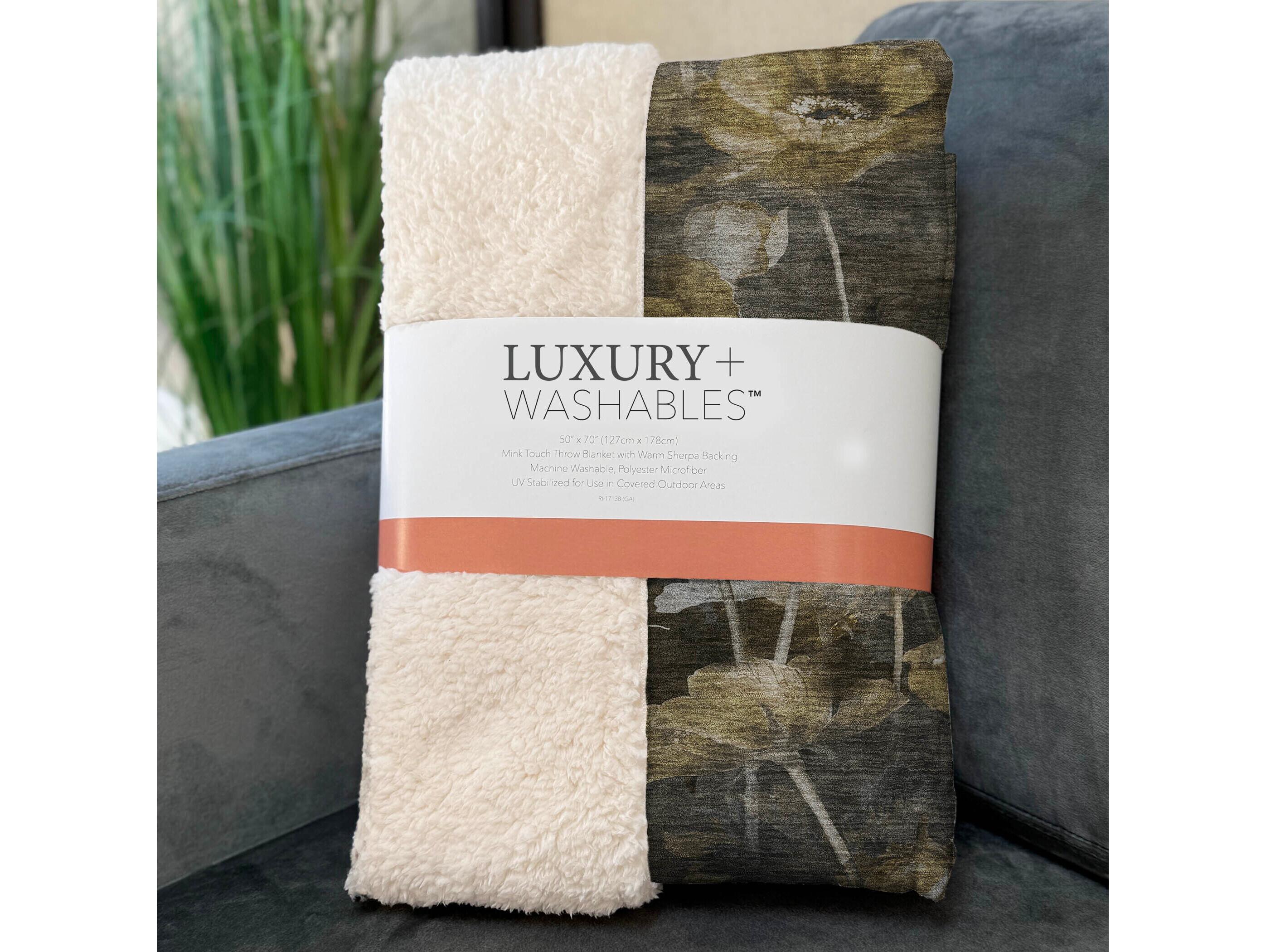 Dalyn Sherpa Brown Polyester Throw