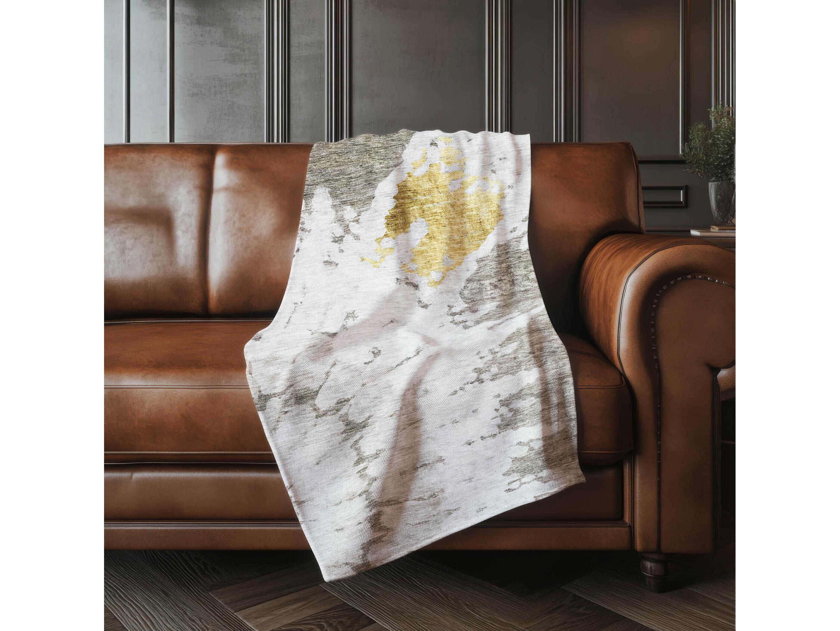 Dalyn Sherpa Brown Polyester Throw