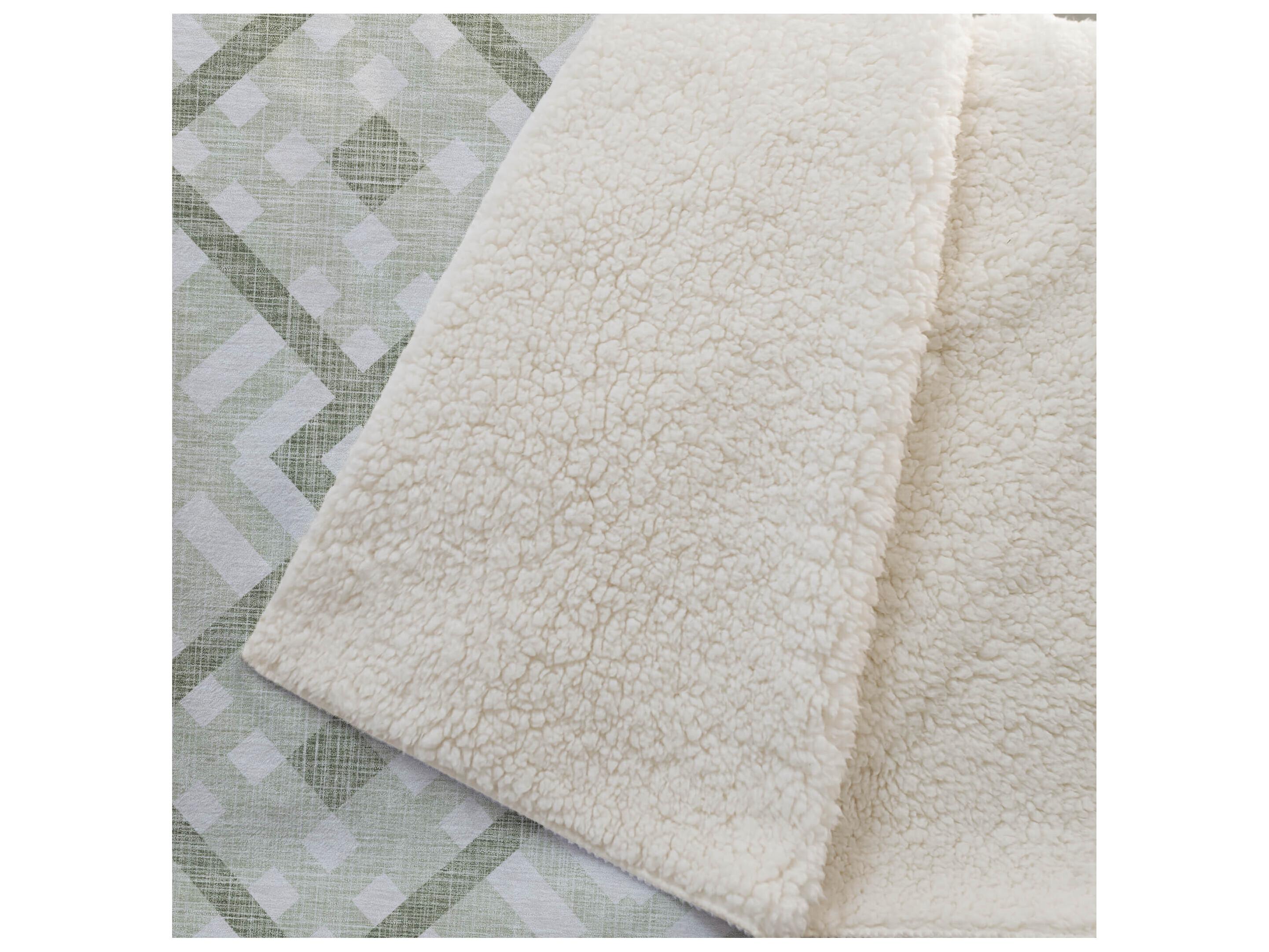 Dalyn Sherpa Green Polyester Throw