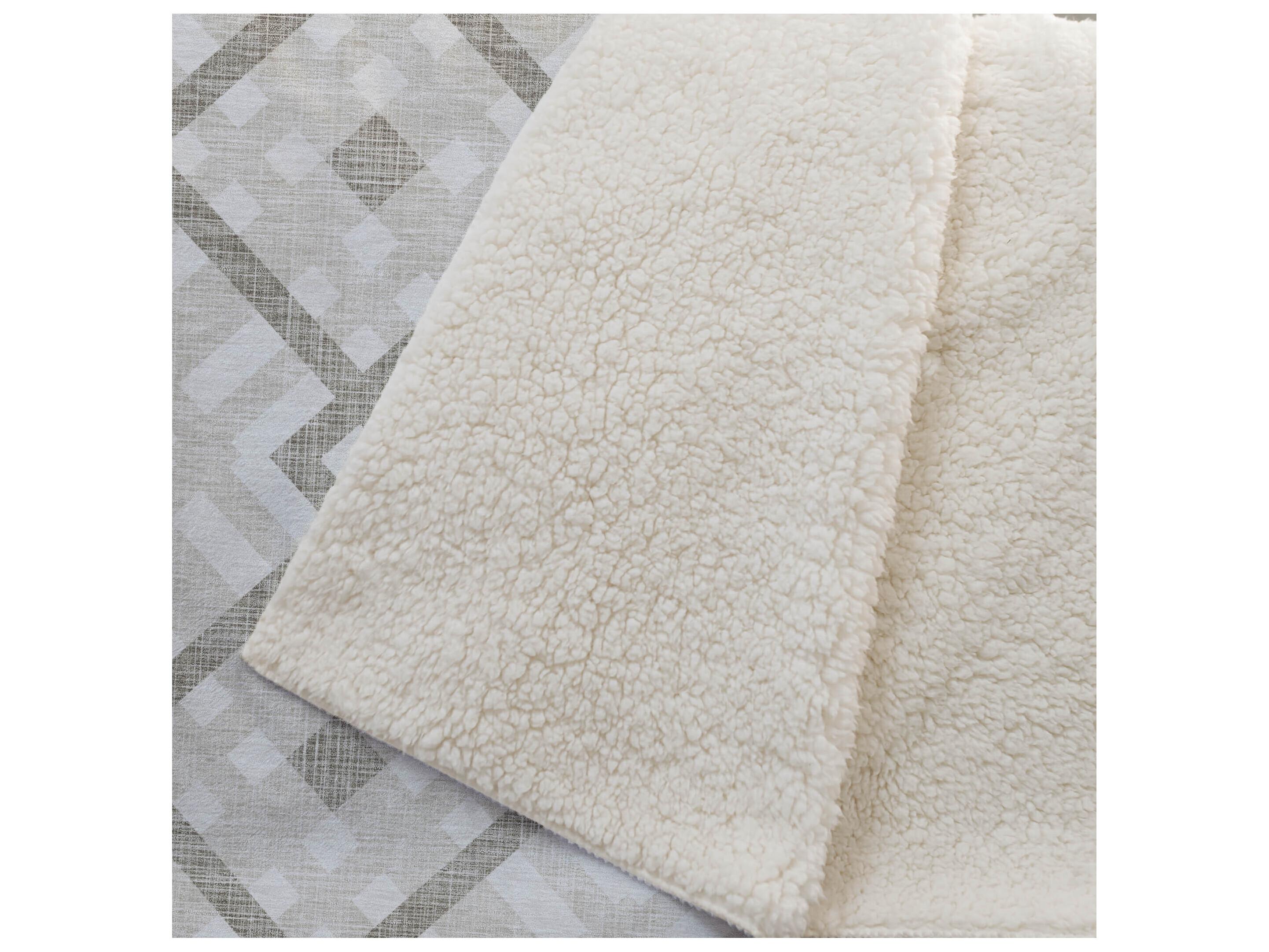 Dalyn Sherpa Brown Polyester Throw