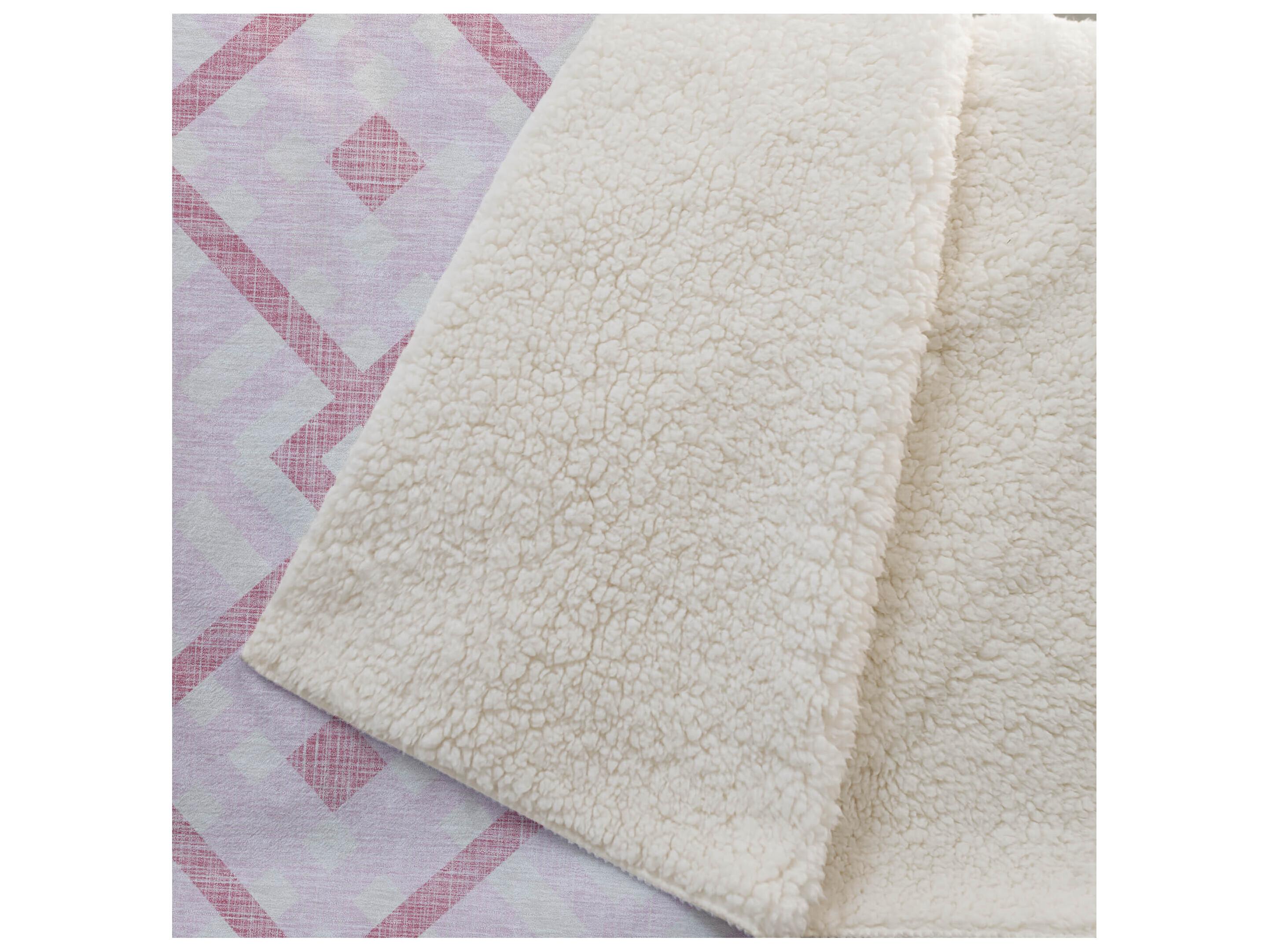 Dalyn Sherpa Pink Polyester Throw