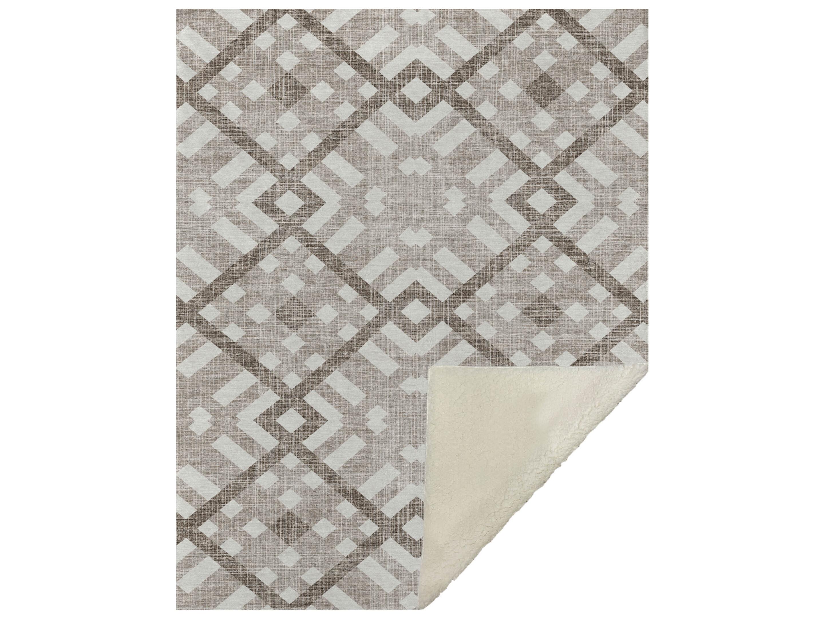 Dalyn Sherpa Brown Polyester Throw