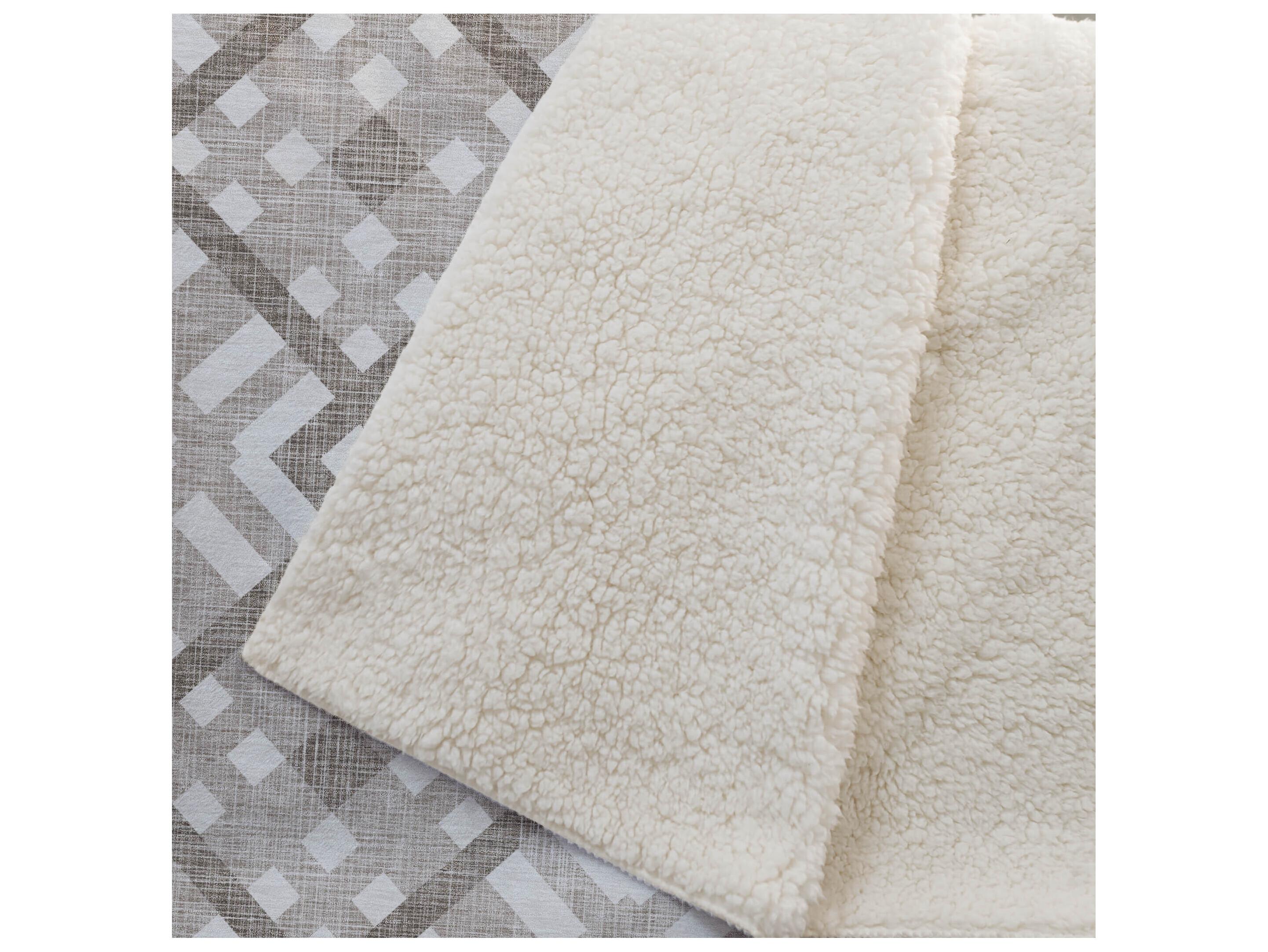 Dalyn Sherpa Brown Polyester Throw