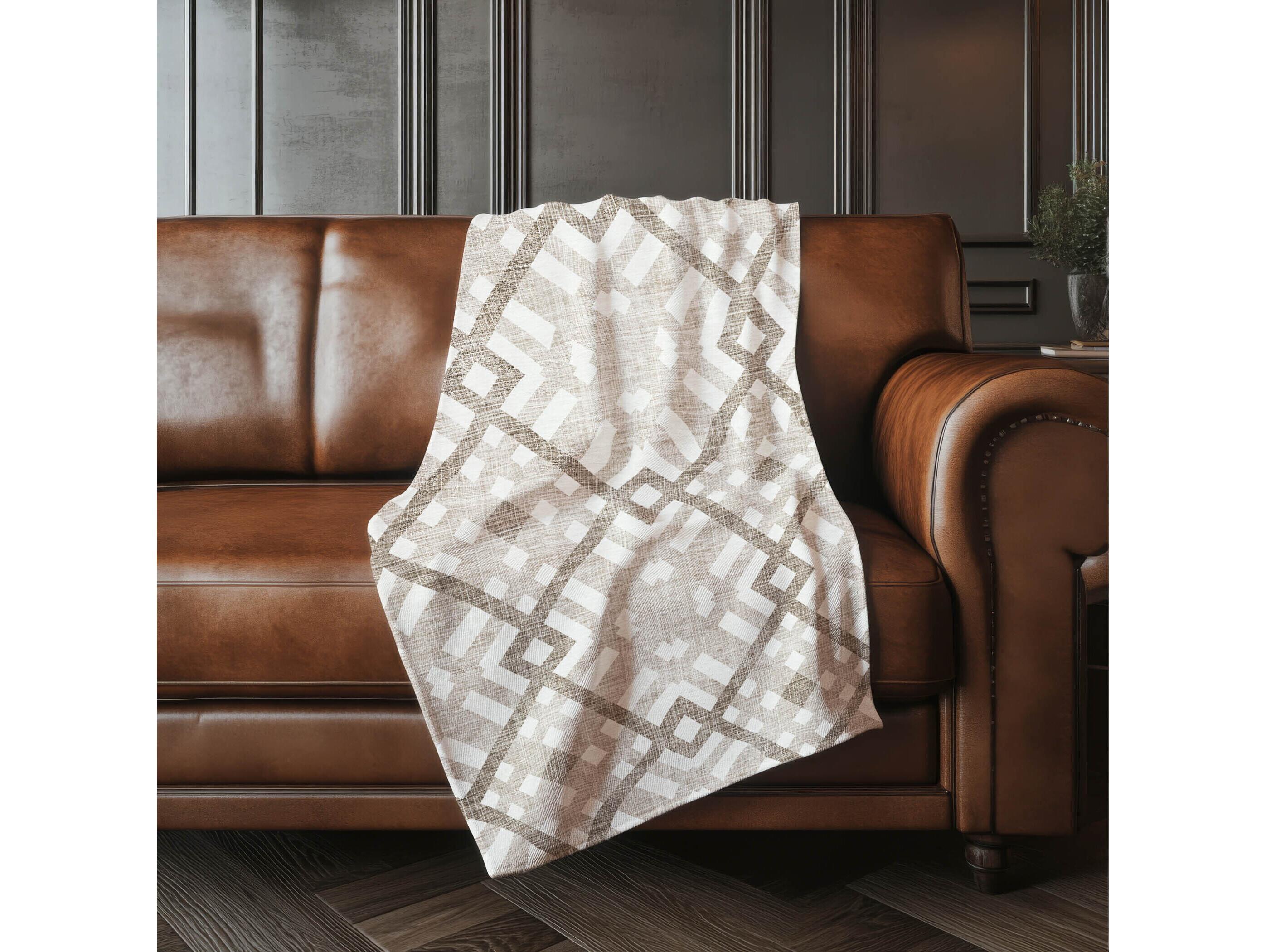 Dalyn Sherpa Brown Polyester Throw