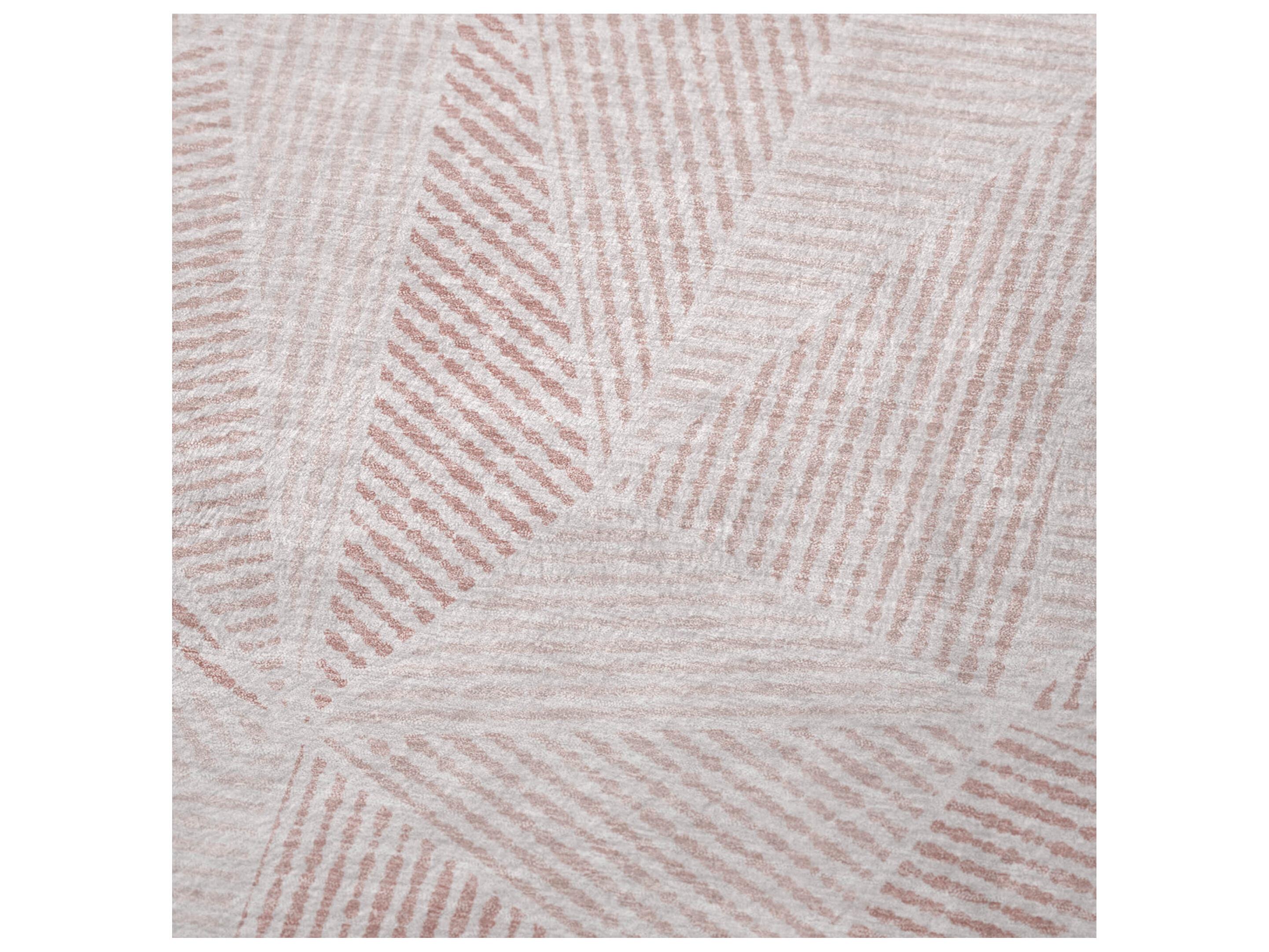 Dalyn Sherpa Pink Polyester Throw