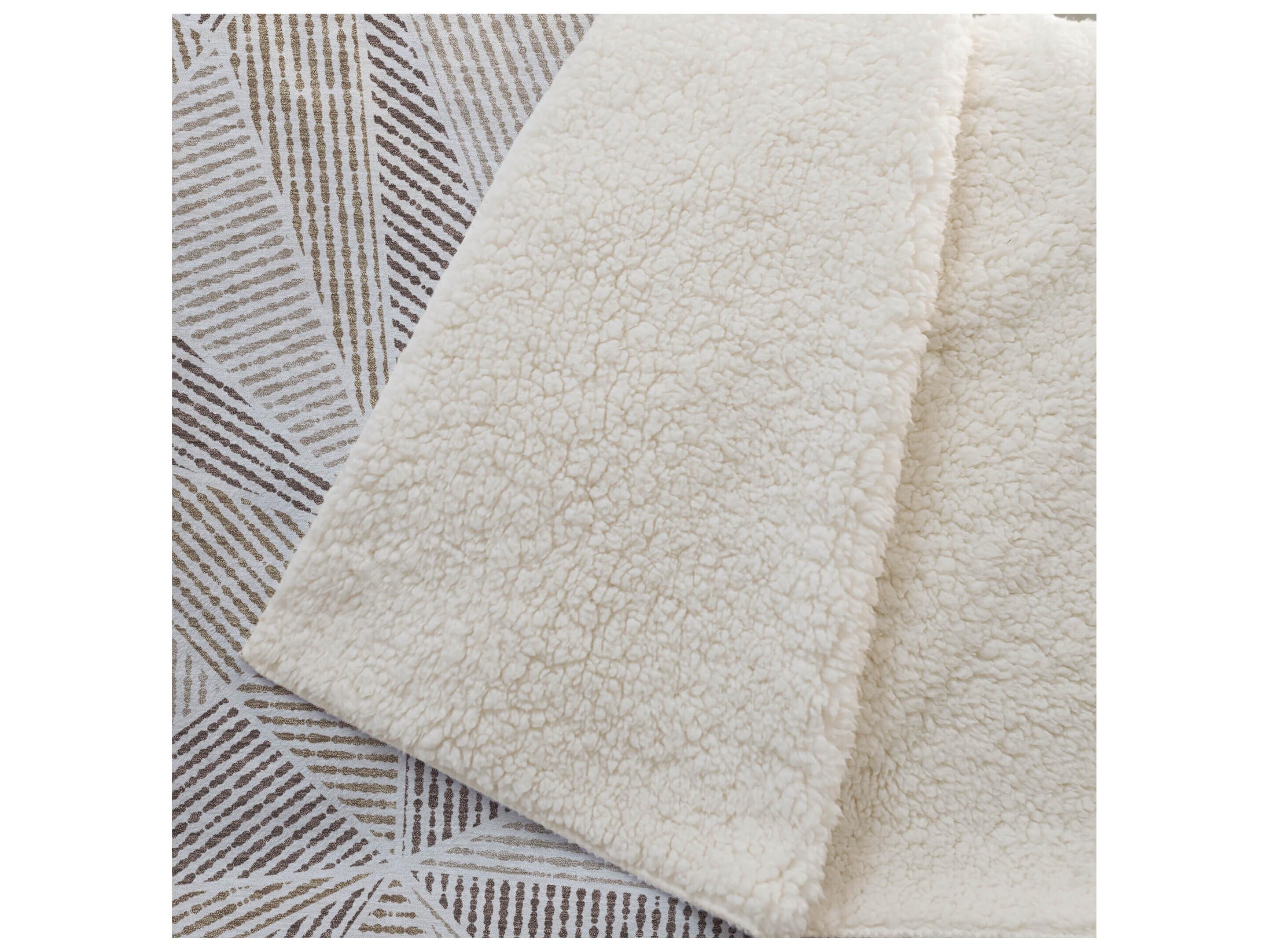 Dalyn Sherpa Brown Polyester Throw