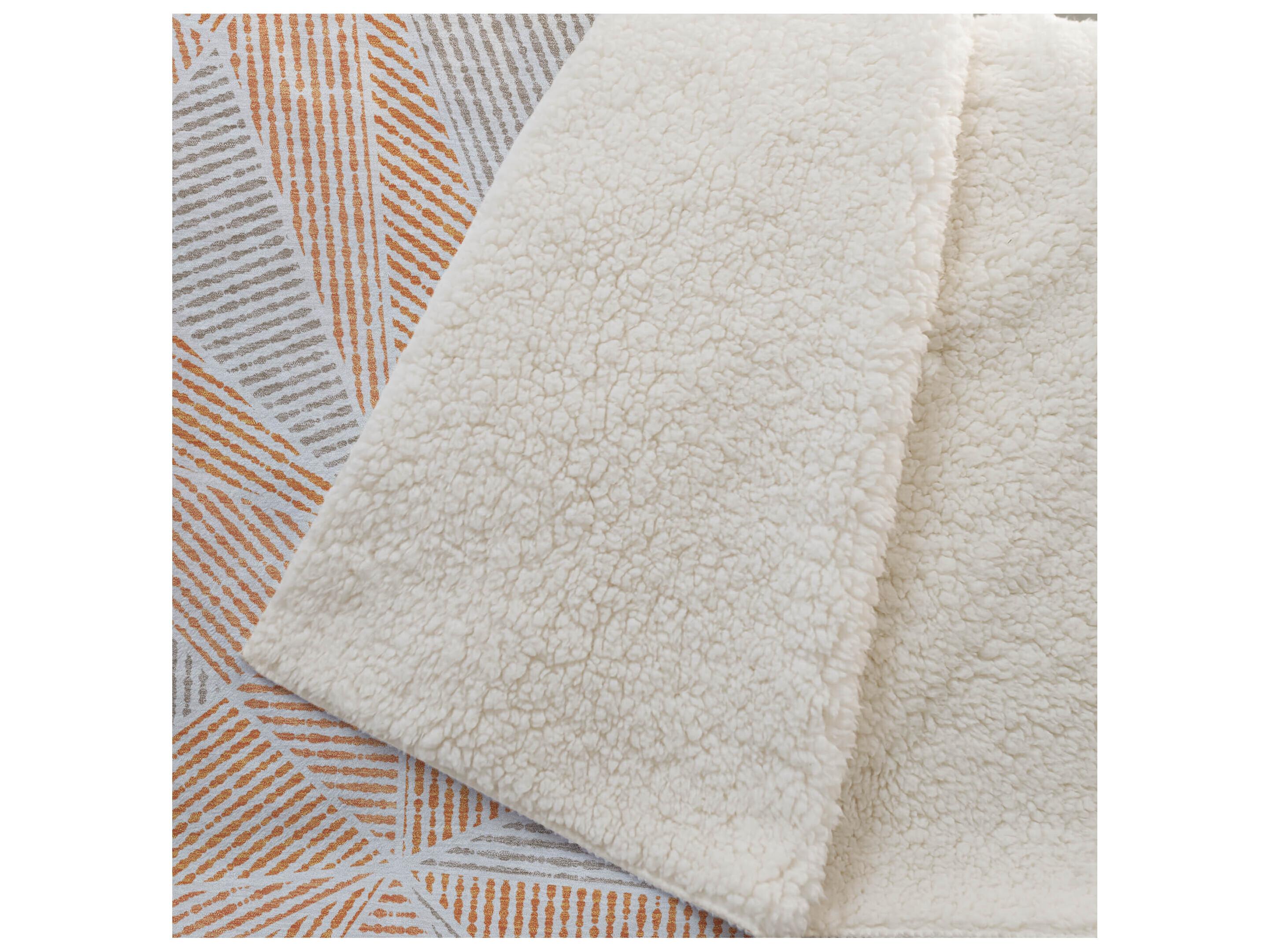 Dalyn Sherpa Orange Polyester Throw
