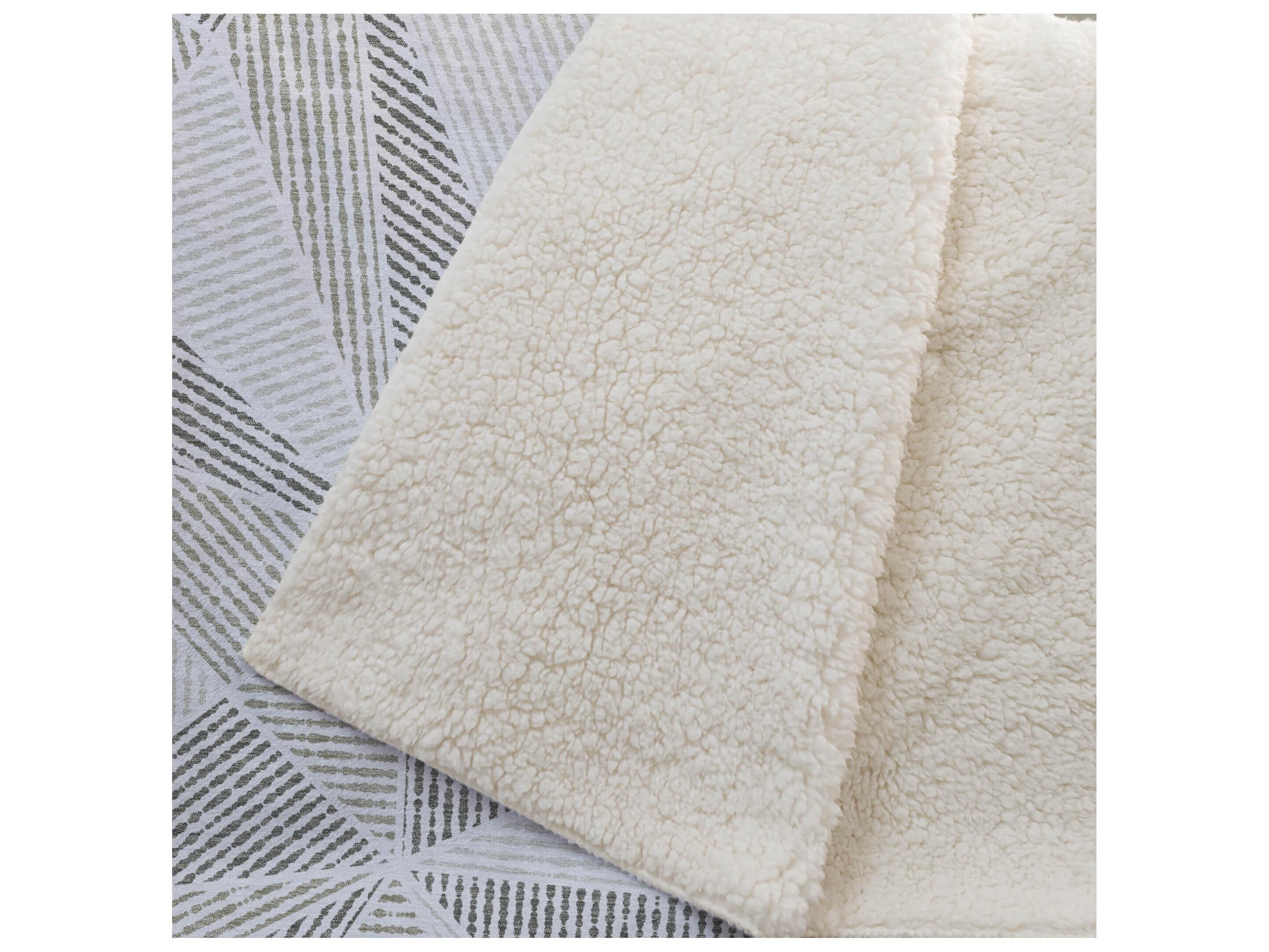 Dalyn Sherpa Brown Polyester Throw