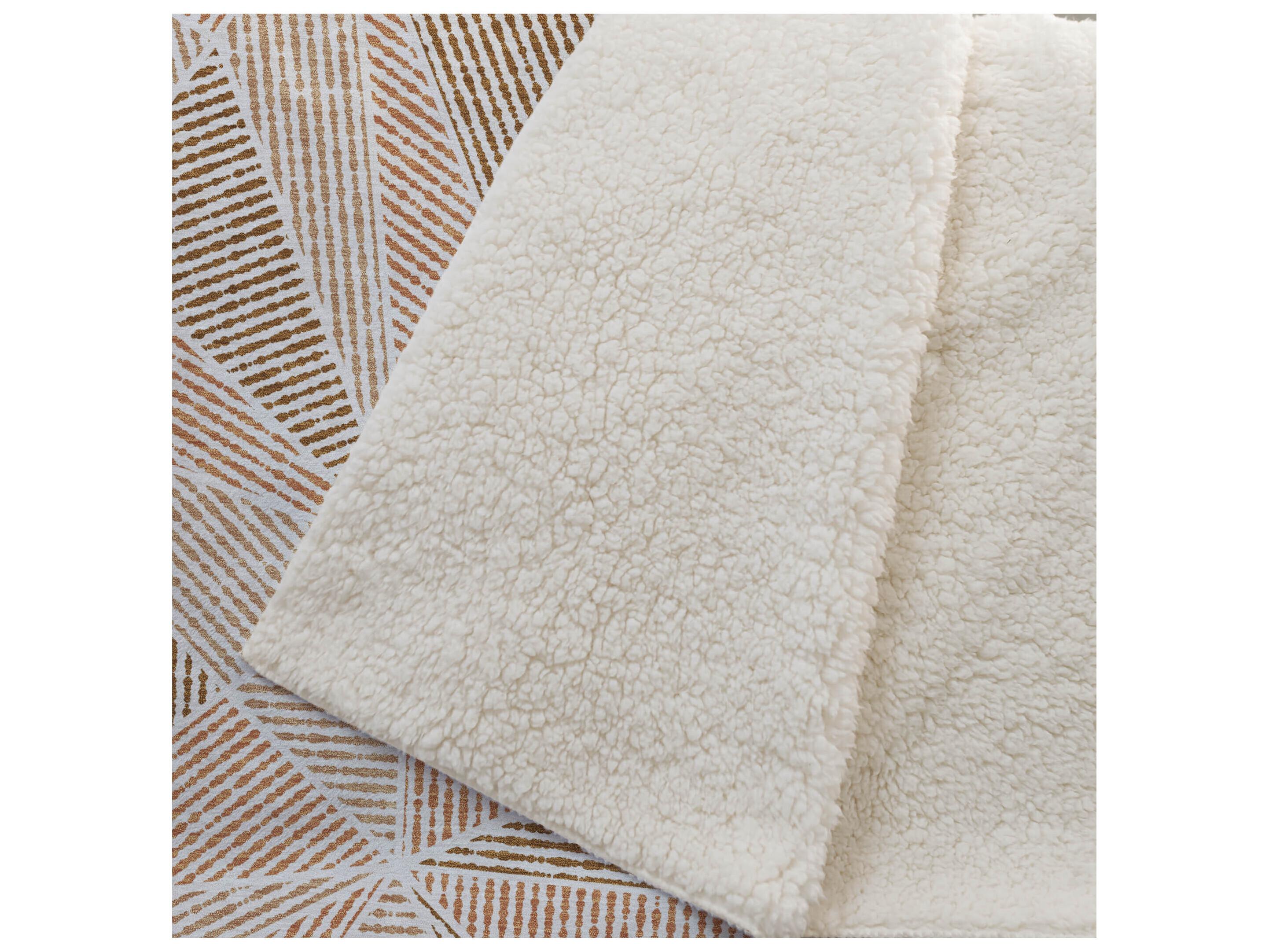 Dalyn Sherpa Orange Polyester Throw