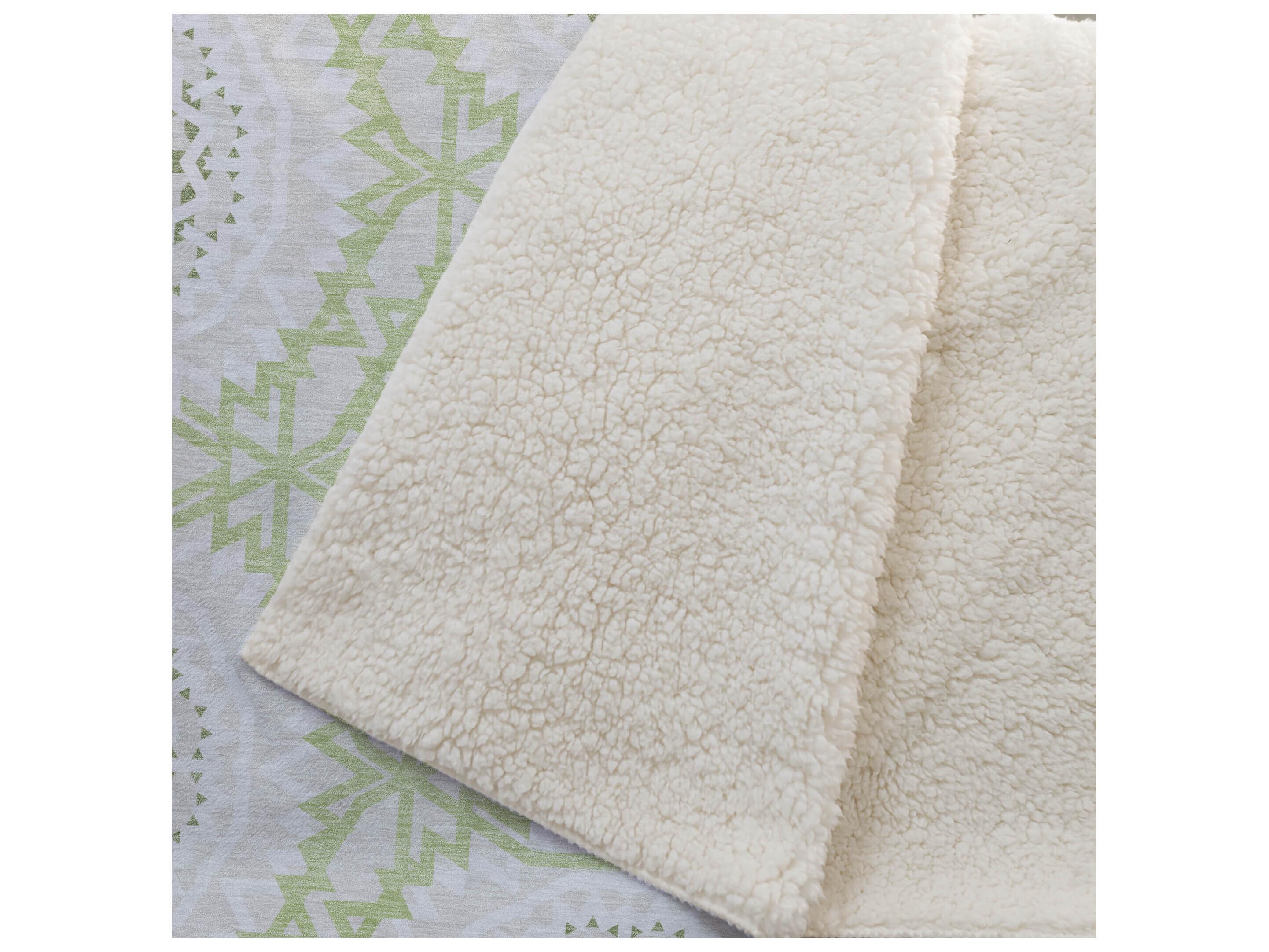 Dalyn Sherpa Green Polyester Throw