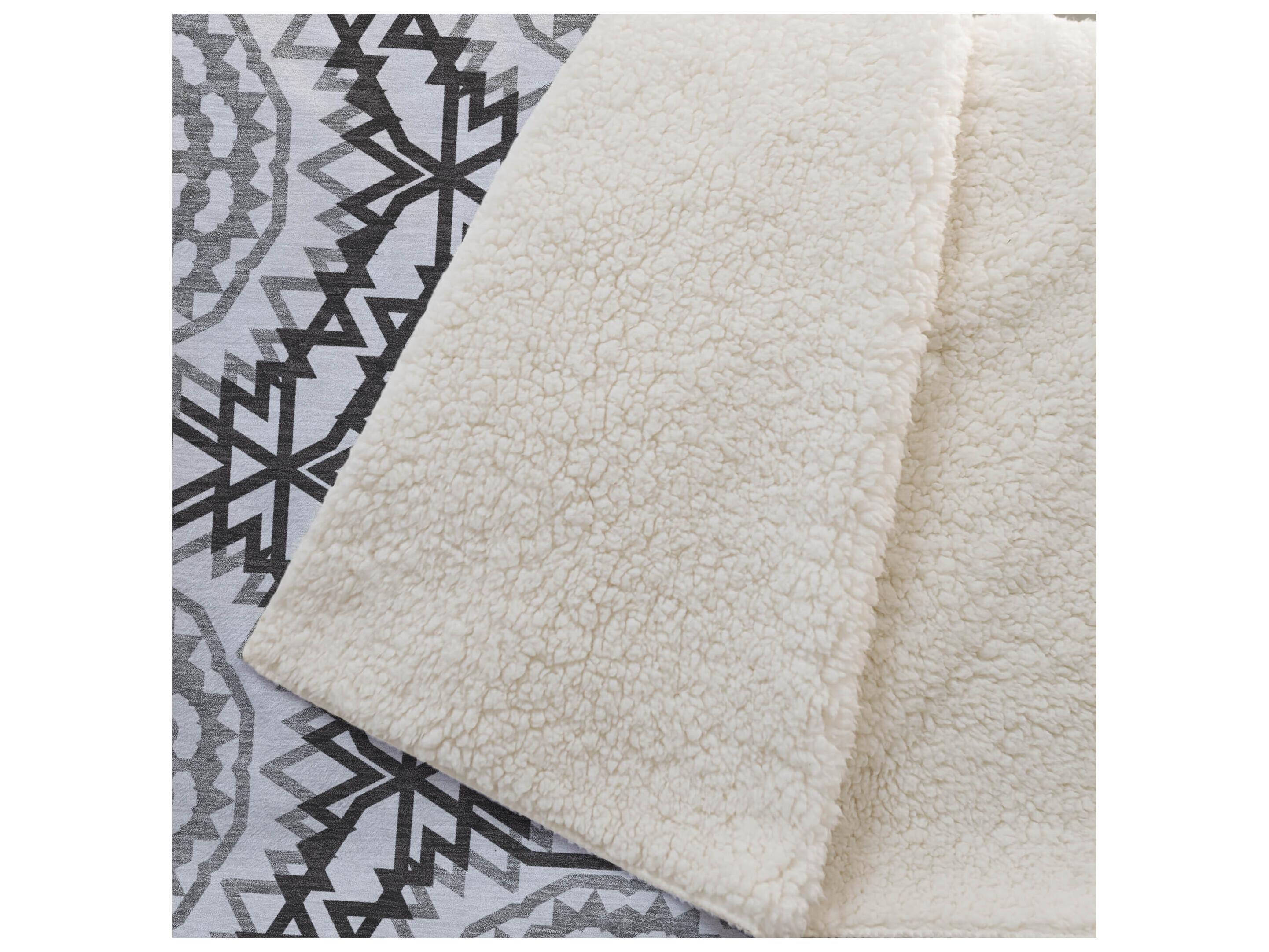 Dalyn Sherpa Ivory Polyester Throw