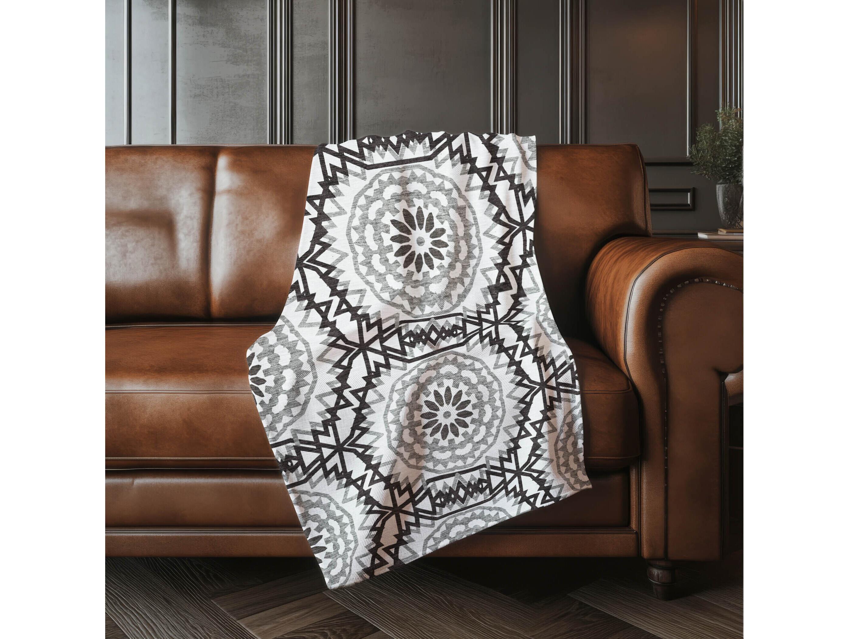 Dalyn Sherpa Ivory Polyester Throw