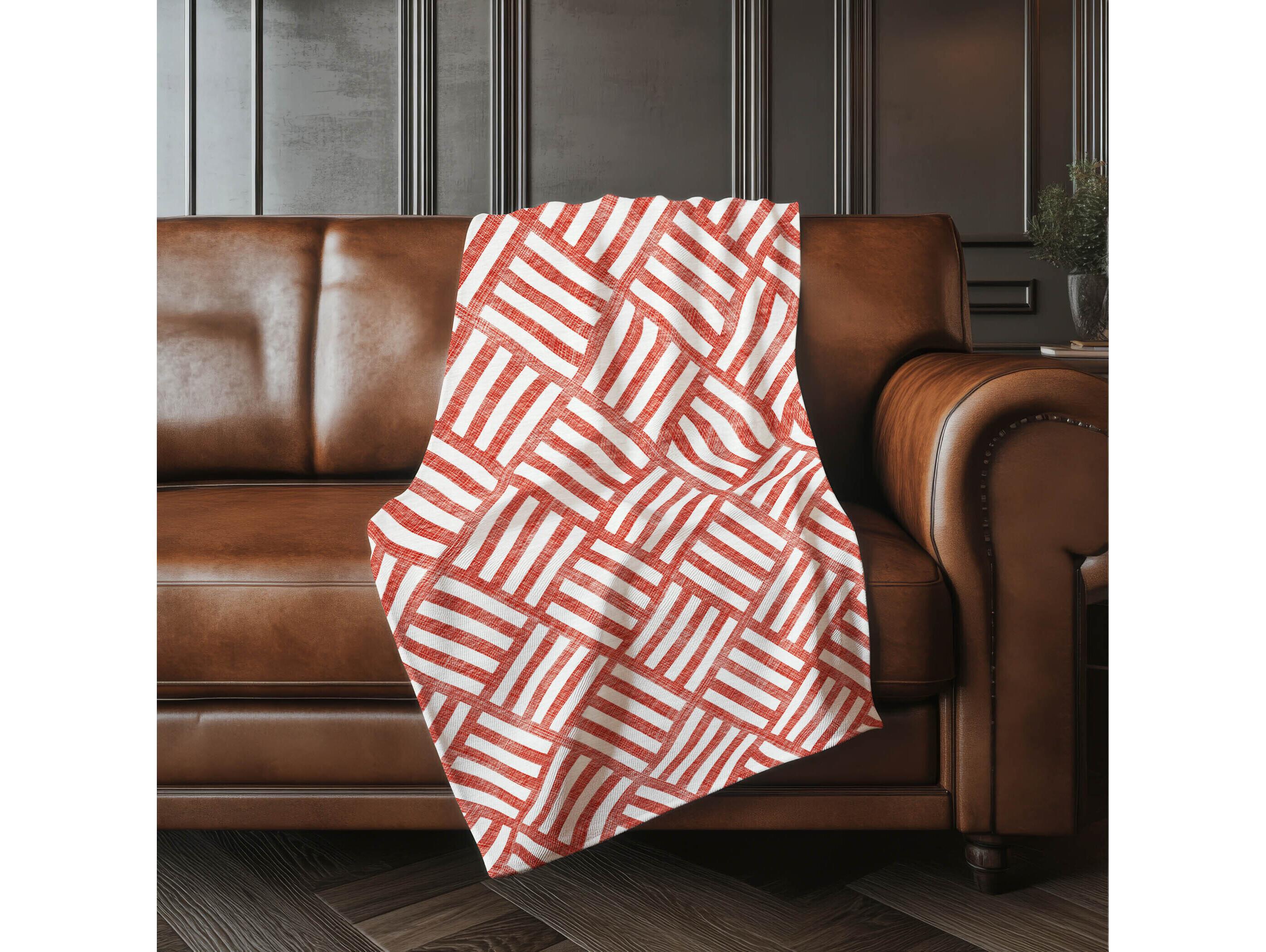 Dalyn Sherpa Red Polyester Throw