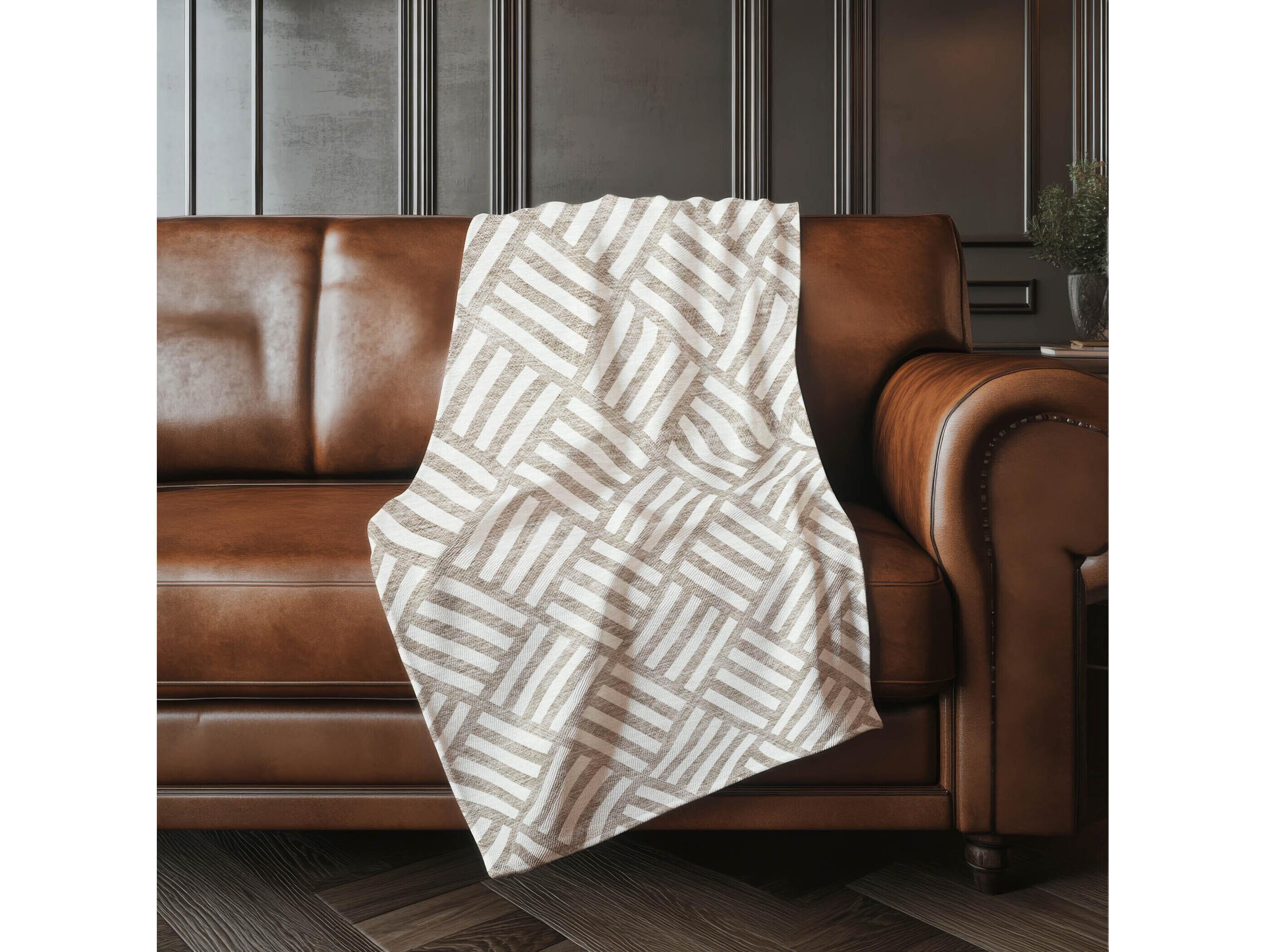 Dalyn Sherpa Brown Polyester Throw