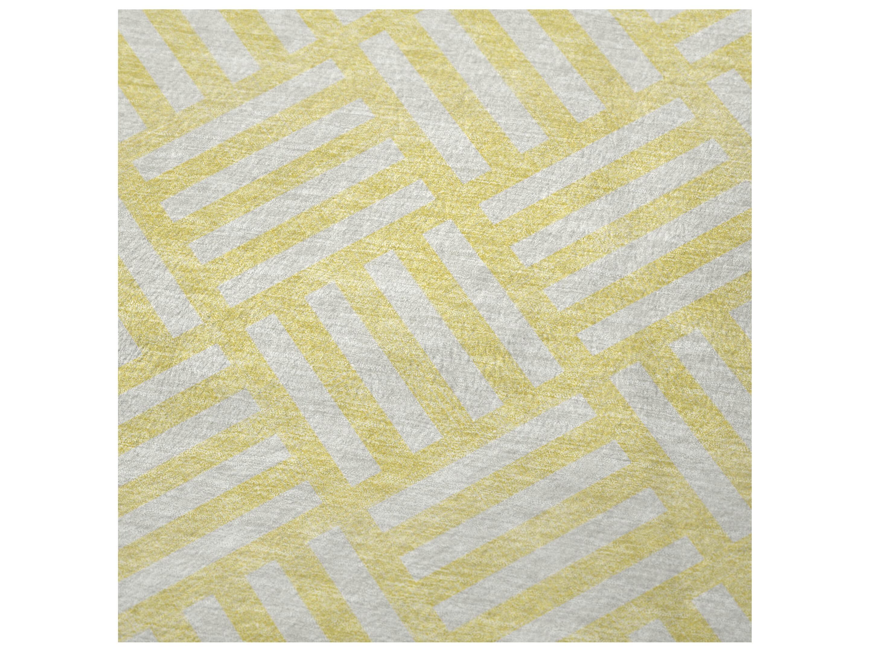 Dalyn Sherpa Gold Polyester Throw