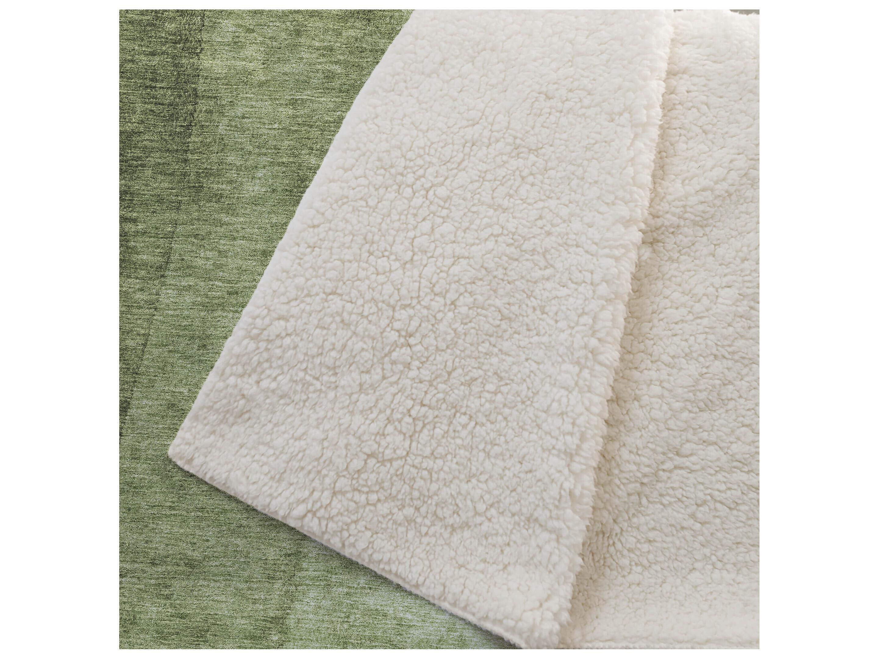 Dalyn Sherpa Green Polyester Throw