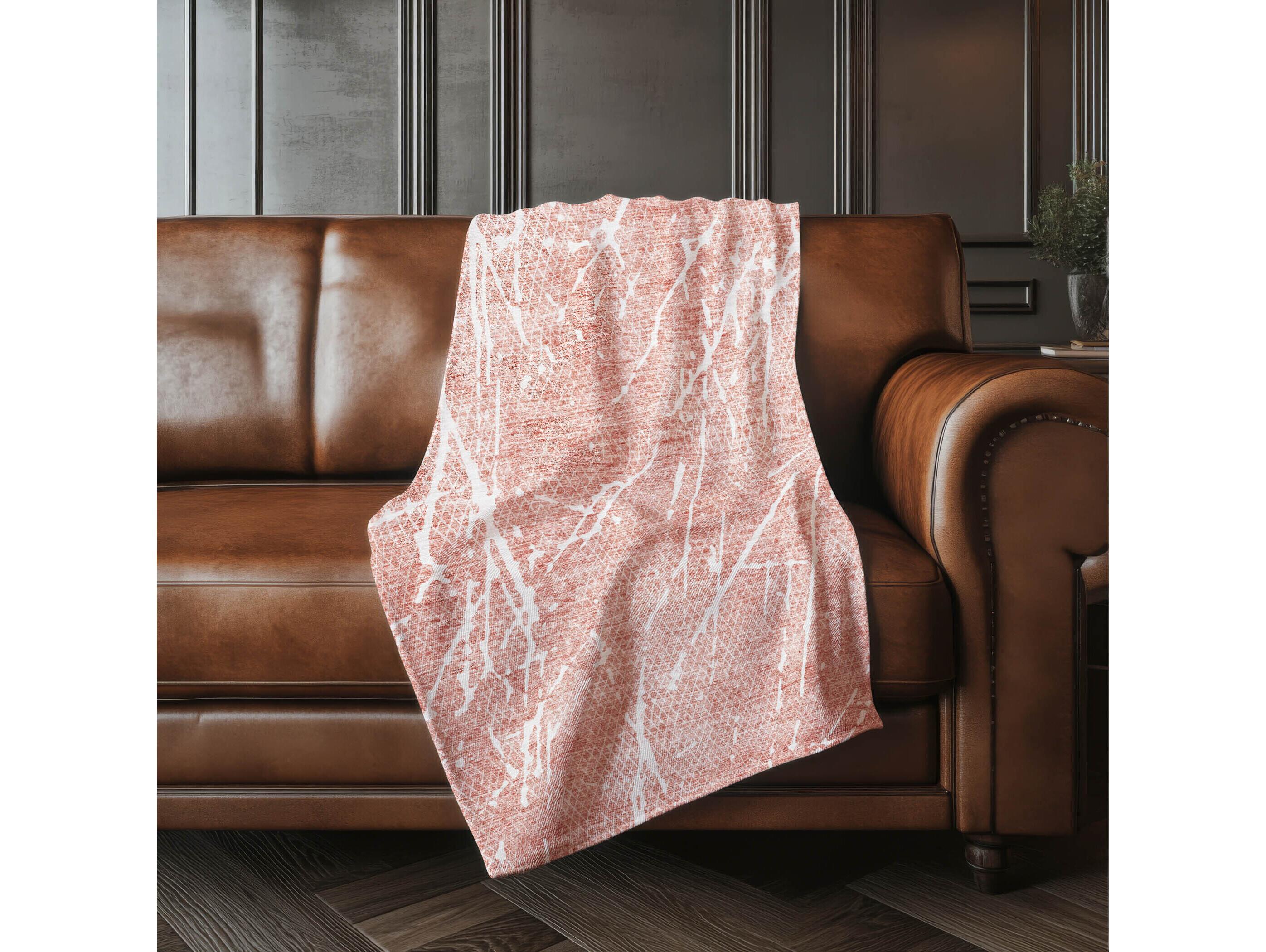 Dalyn Sherpa Pink Polyester Throw
