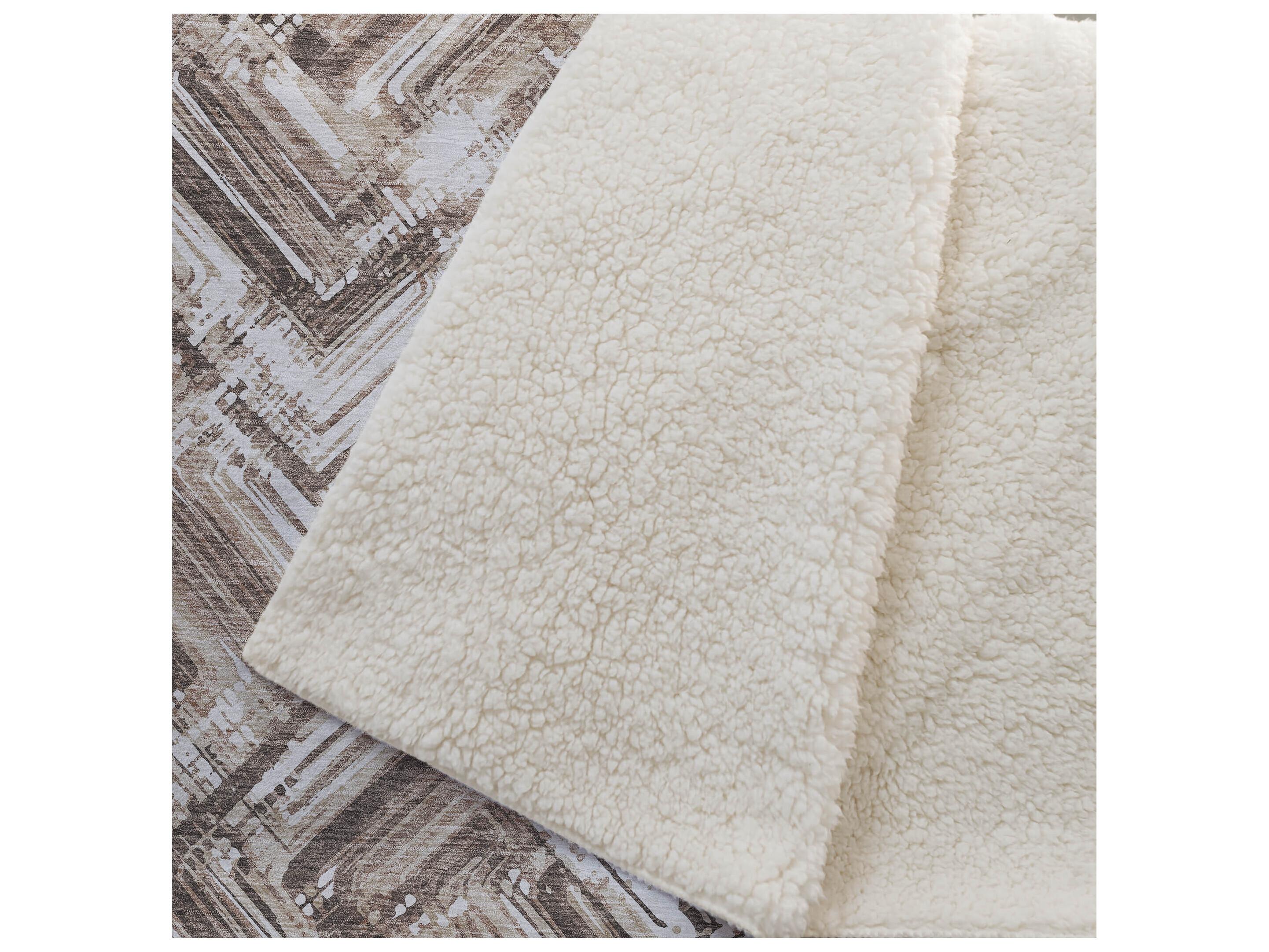 Dalyn Sherpa Brown Polyester Throw