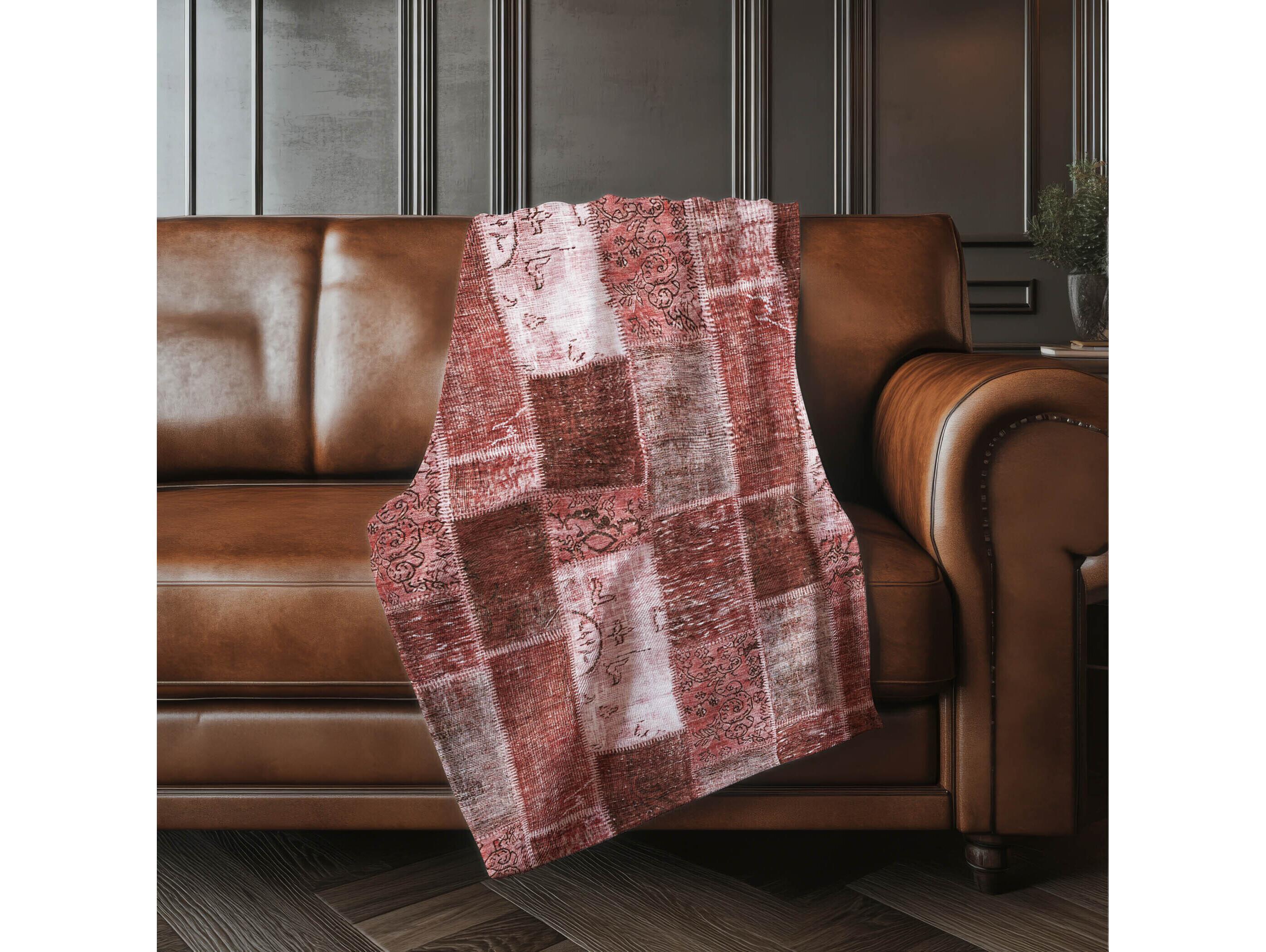 Dalyn Sherpa Red Polyester Throw